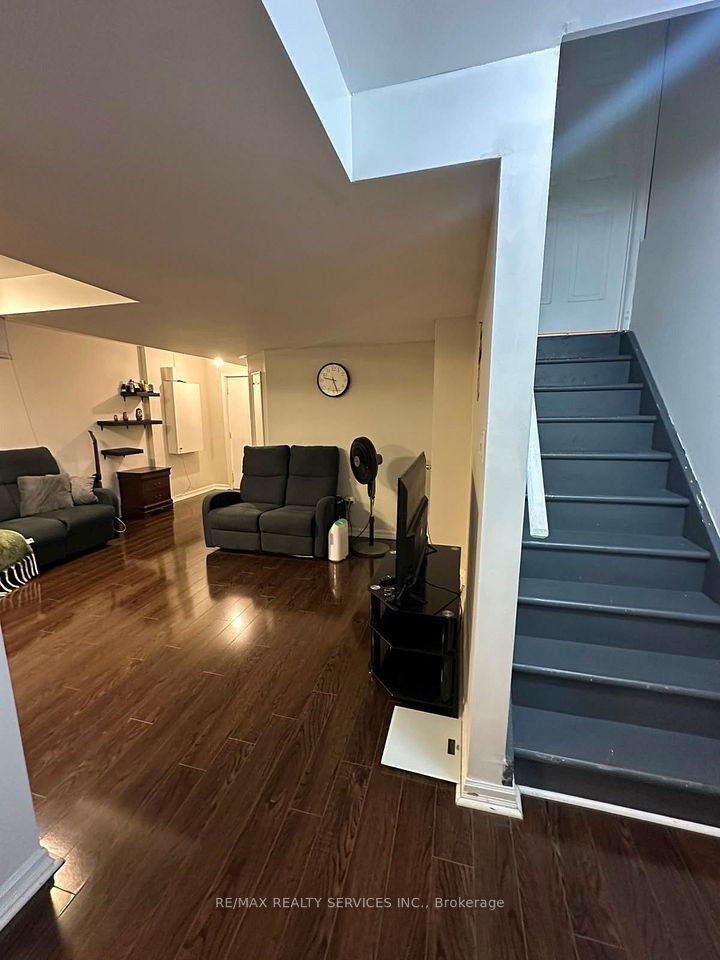 3398 Crimson King Circle Basement, Mississauga, On L5n 8m9