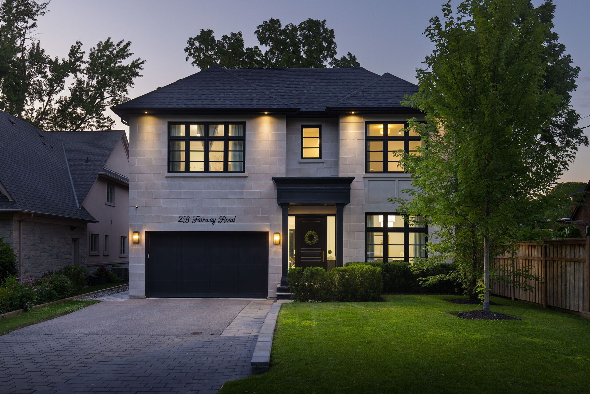 2b Fairway Road, Toronto, On M9a 5e9