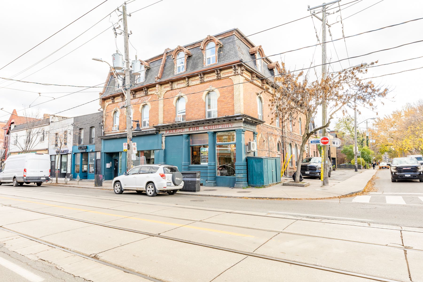 1267 Queen Street W, Toronto, On M6k 1l5