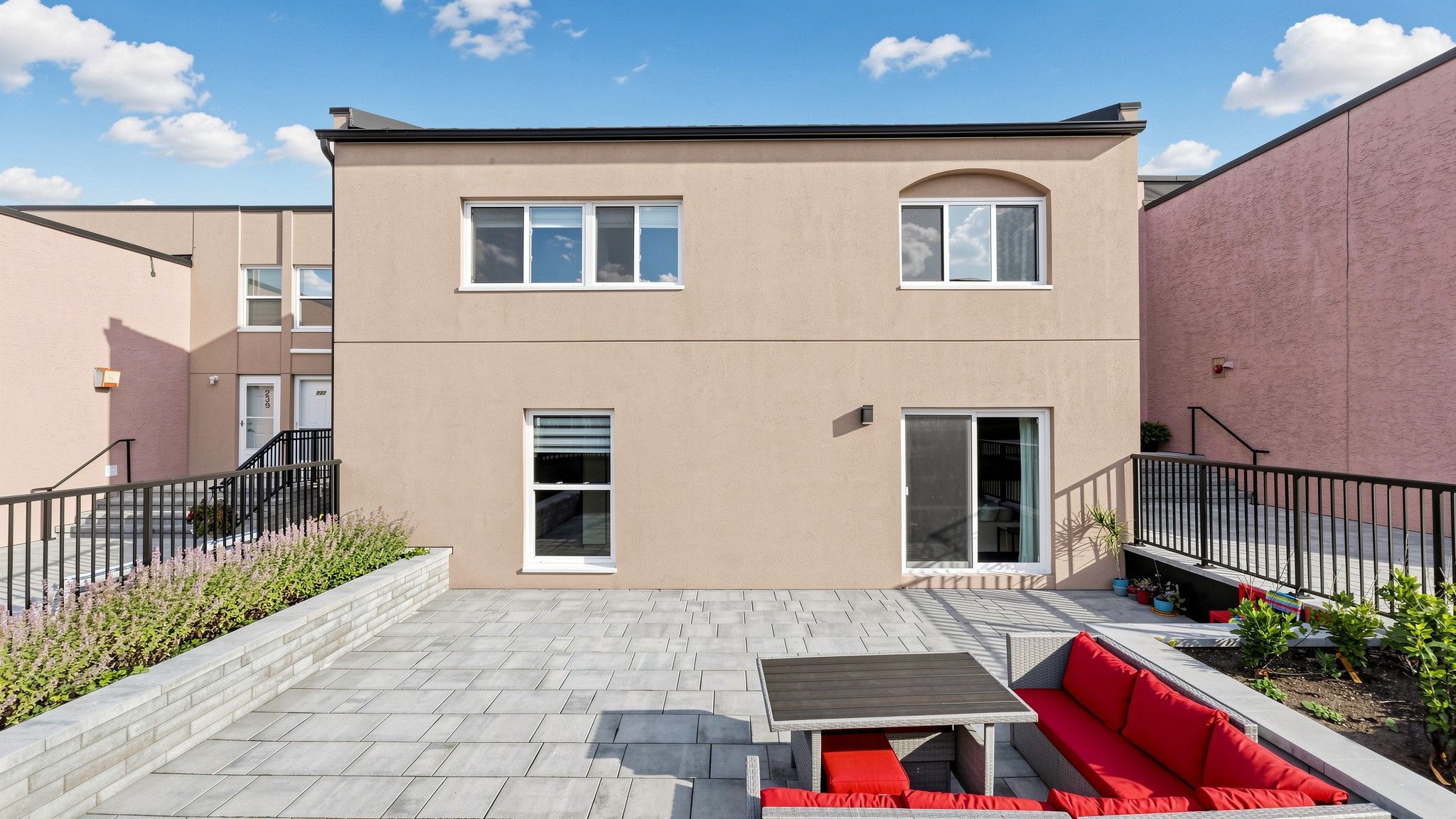 3060 Constitution Boulevard 289, Mississauga, On L4y 3x8