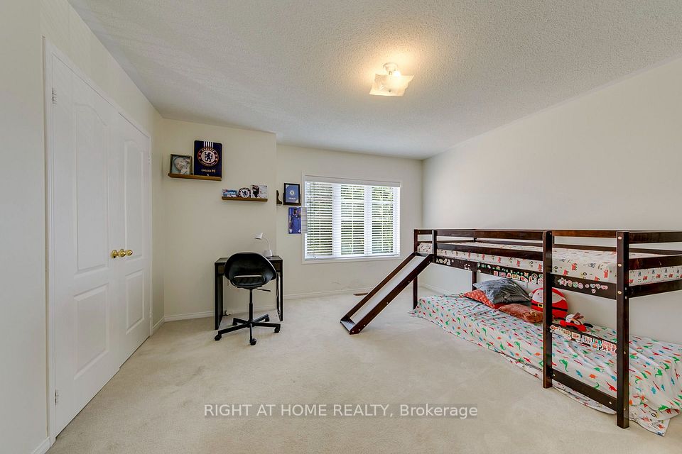 2244 Overfield Road, Oakville, On L6m 3s8