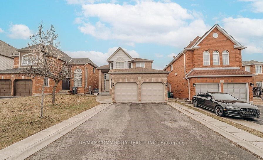 10 Squirreltail Way, Brampton, On L6r 1x4