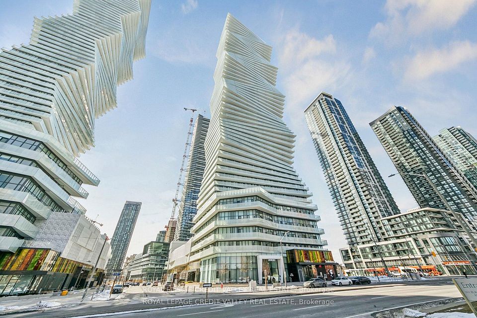 3900 Confederation Parkway 1413, Mississauga, On L5b 0m3