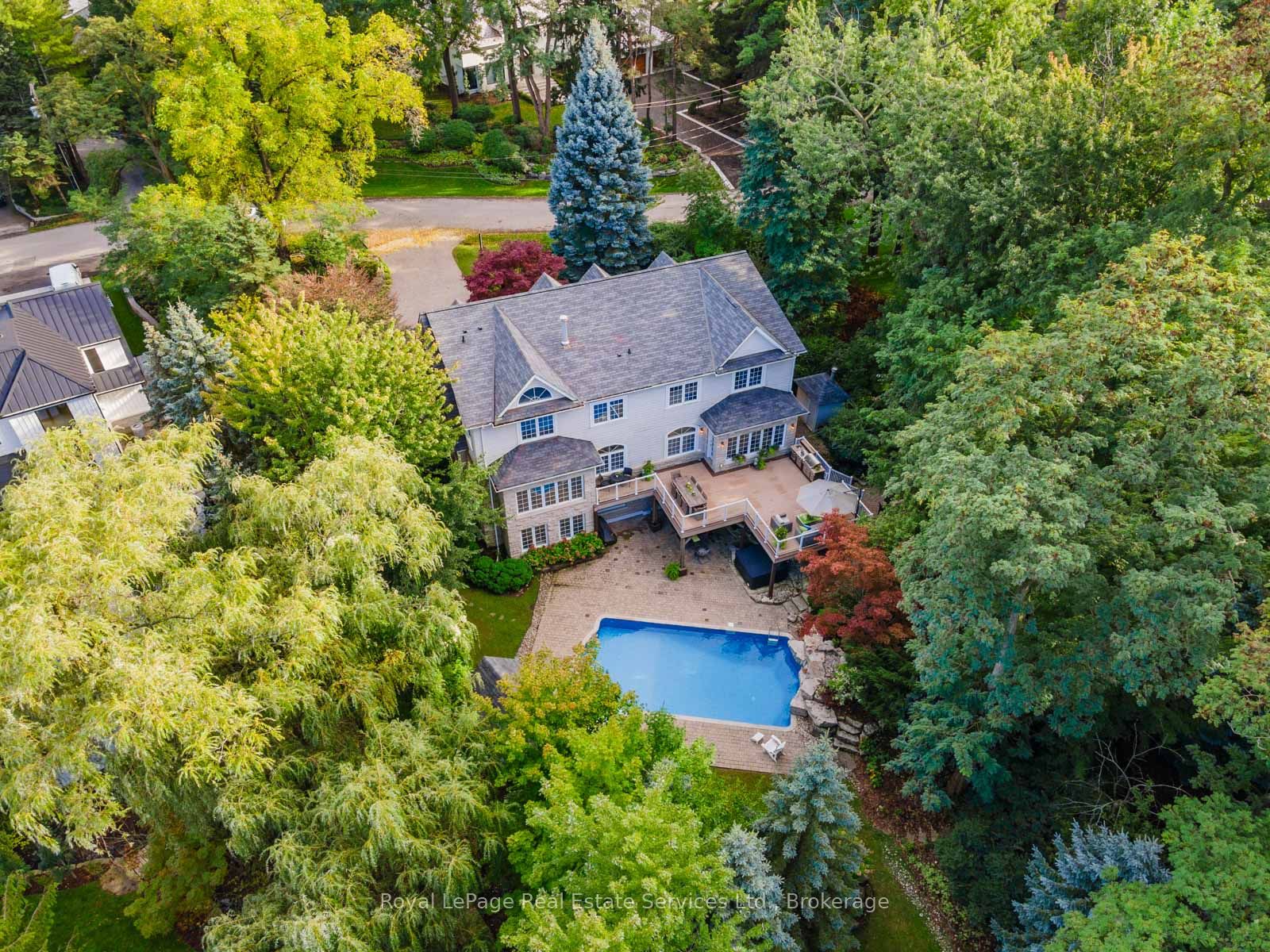 235 Lakewood Drive, Oakville, On L6k 1b3