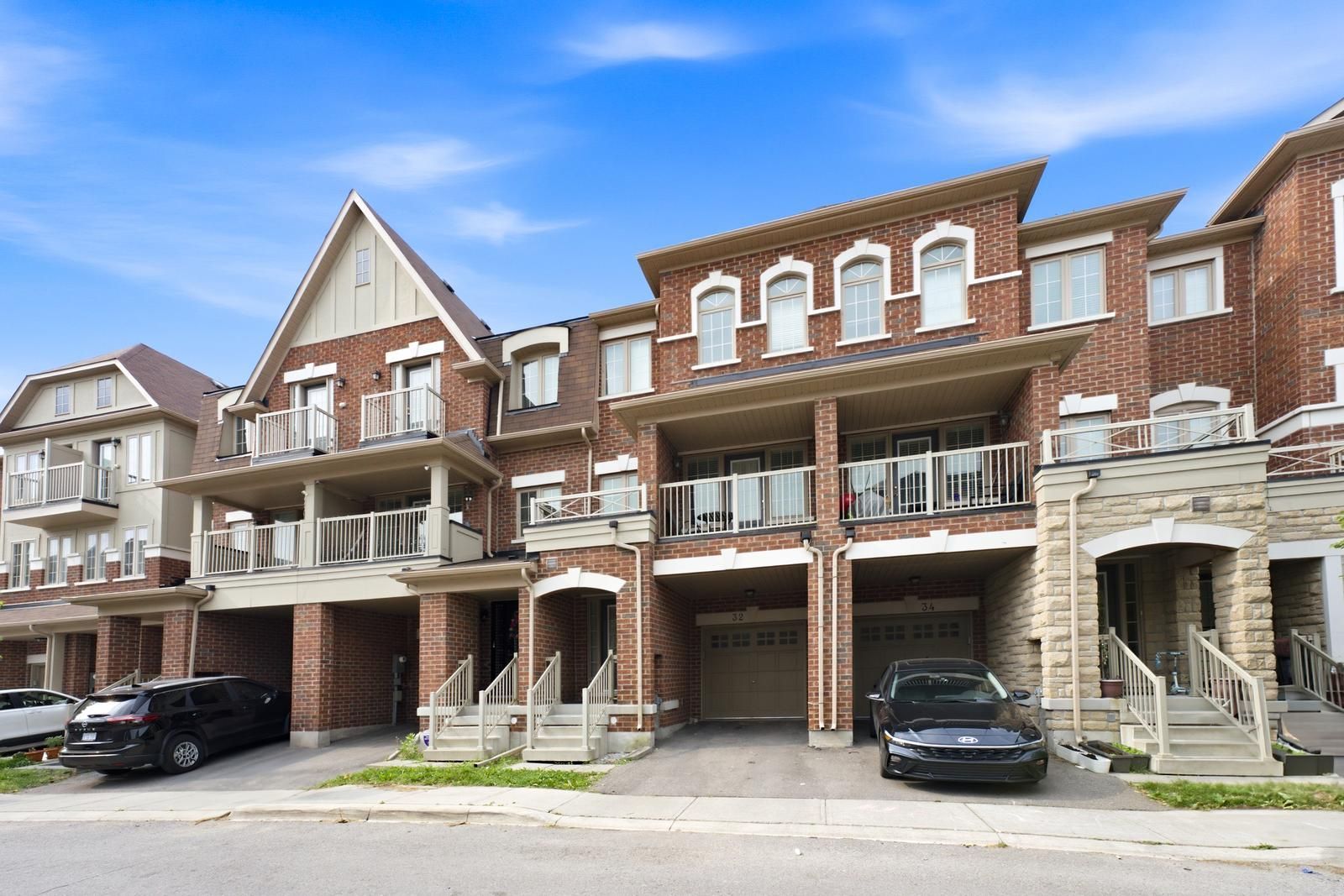 32 Shiff Crescent, Brampton, On L6z 0h6
