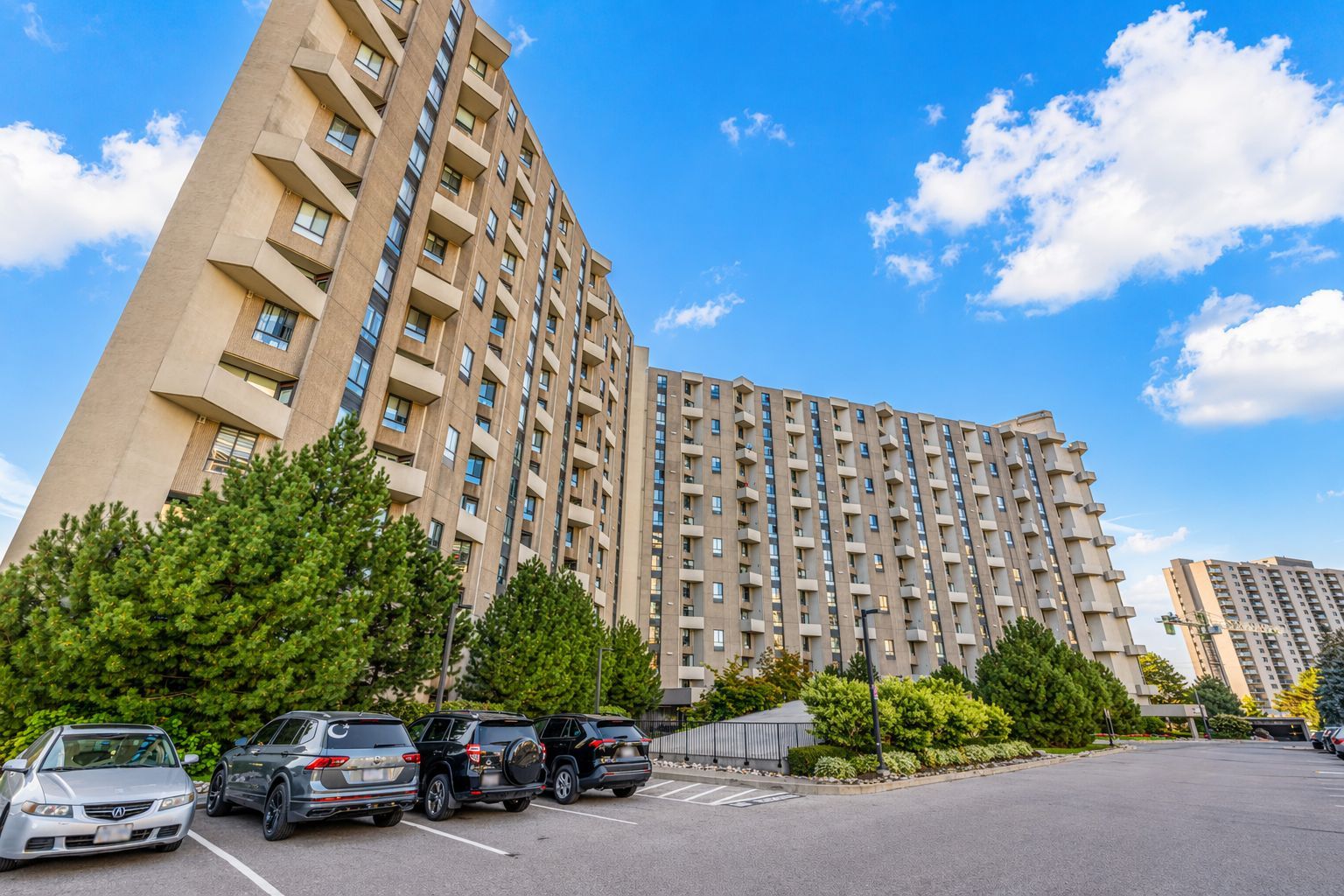 300 Mill Road A39, Toronto, On M9c 4w7