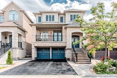 7 Picasso Drive, Brampton, On L6p 3l5
