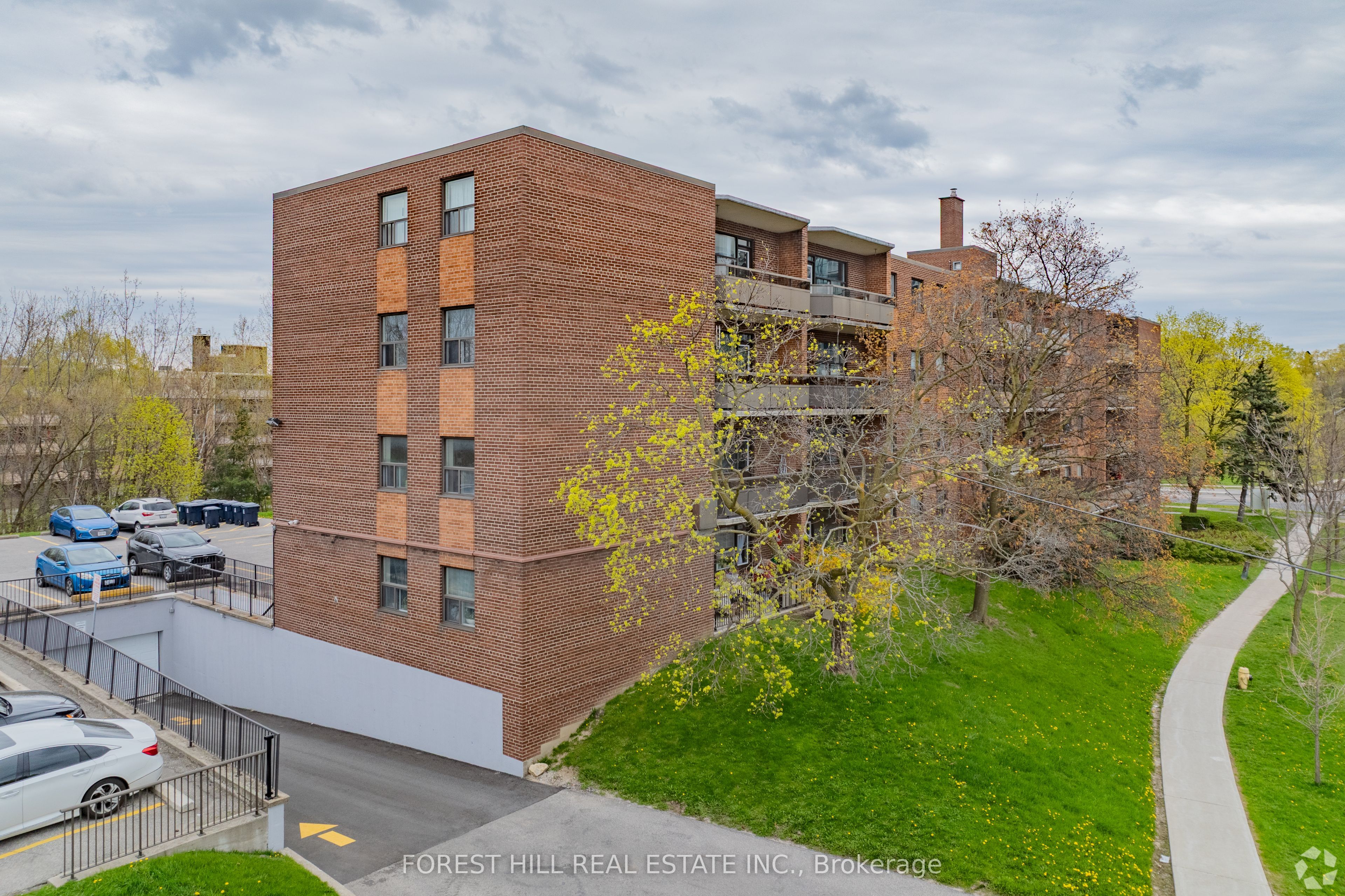 1130 Wilson Avenue 306, Toronto, On M3a 2a5