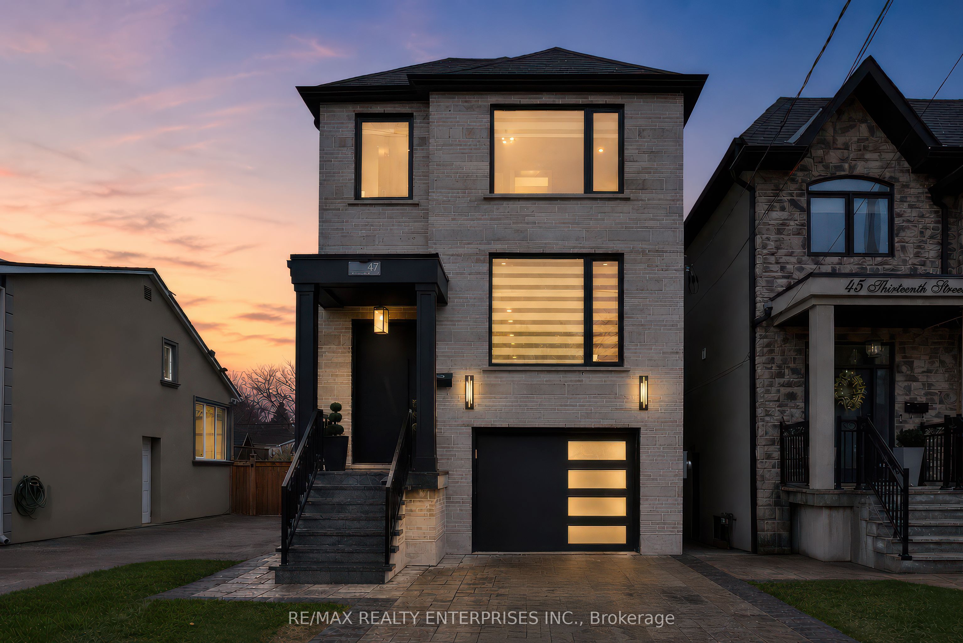 47 Thirteenth Street, Toronto, On M8v 3h3