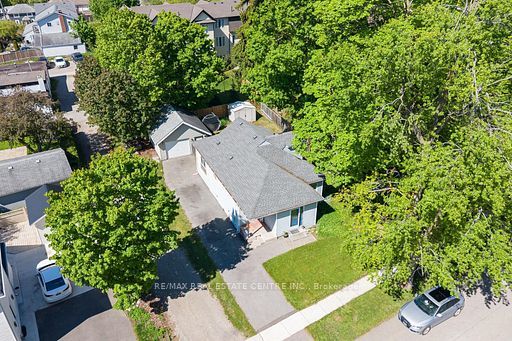44 Willow Street S, Halton Hills, On L7j 2a2