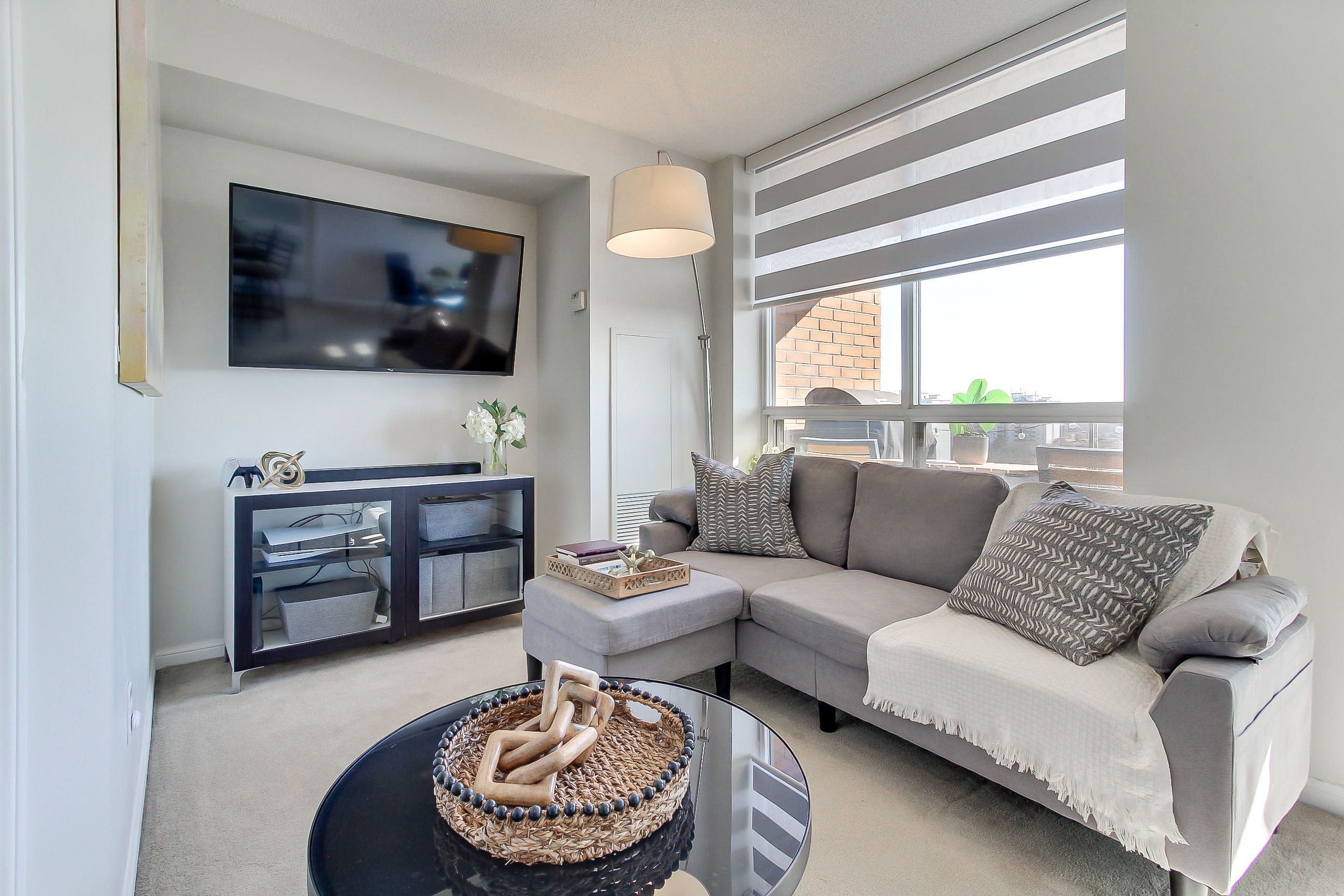 1140 Parkwest Place 1002, Mississauga, On L5e 3k9