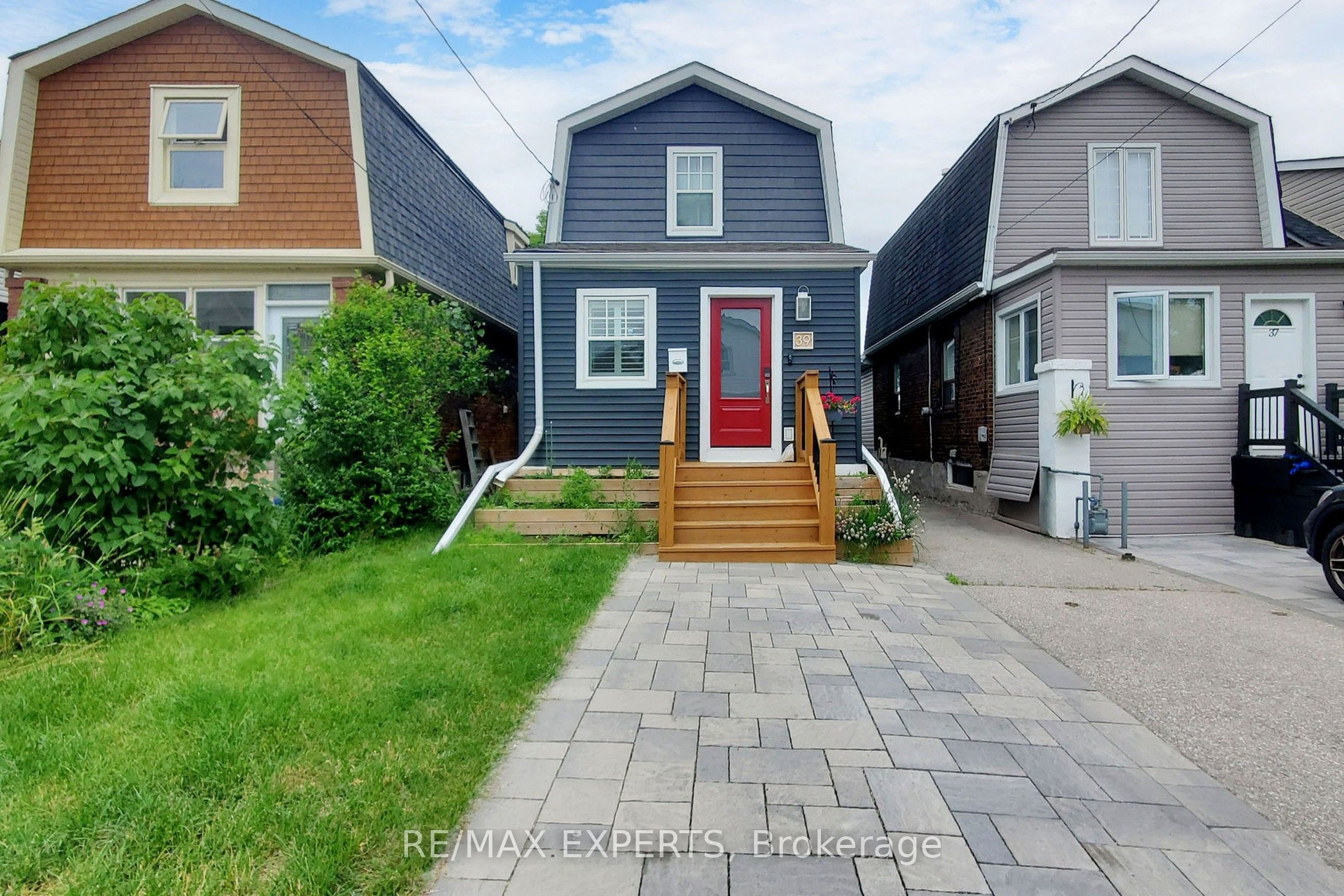 39 Norval Street Bsmt, Toronto, On M6n 3z1