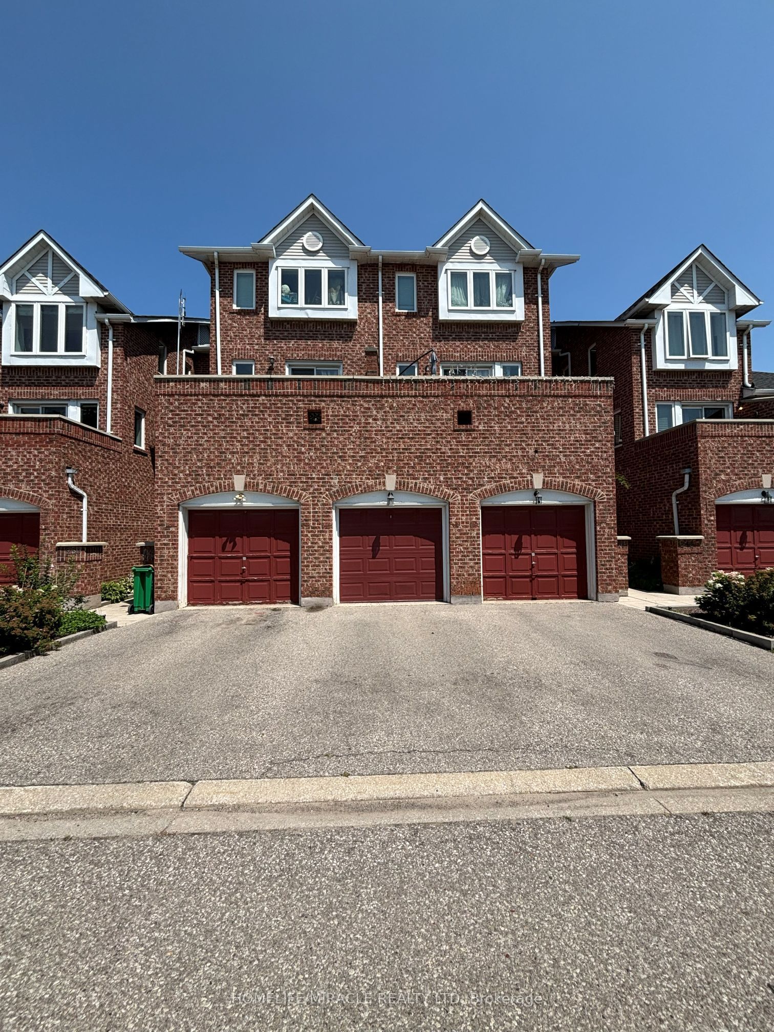 60 Barondale Drive 248, Mississauga, On L4z 3n8