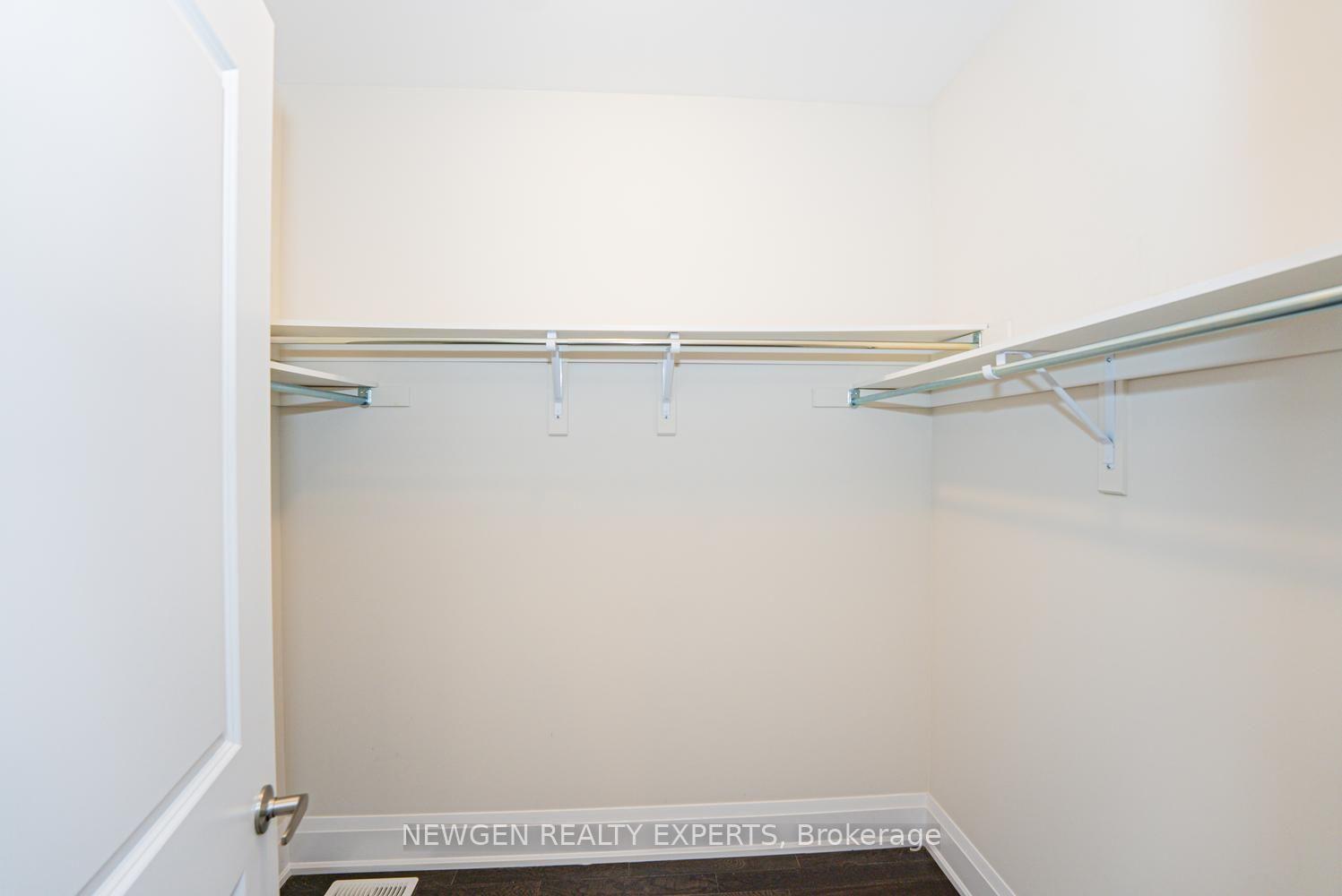 68 Stowmarket Street, Caledon, On L7c 3y5