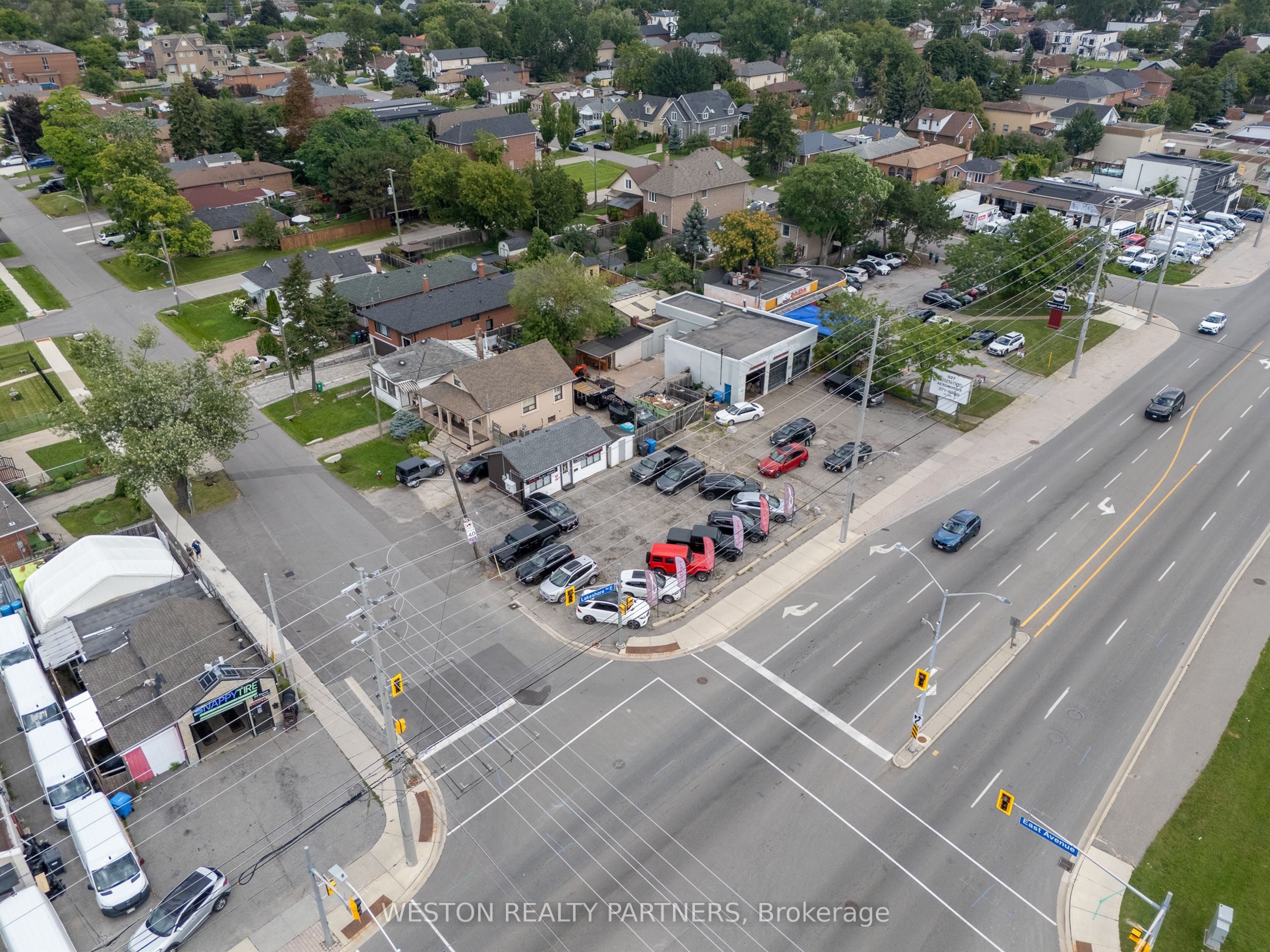 825-827 Lakeshore Road E, Mississauga, On L5e 1c9