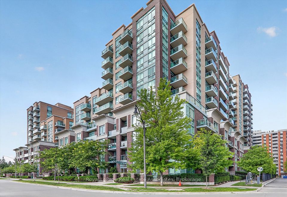 7 Michael Power Place 908, Toronto, On M9a 0a4