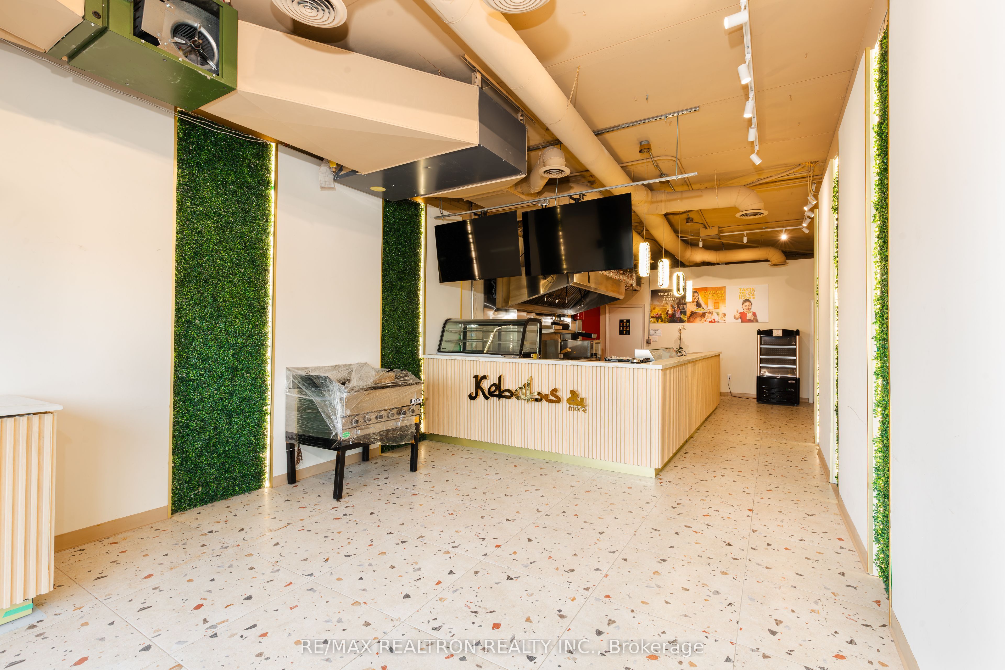 963 Albion Road N, Toronto, On M9v 1a6