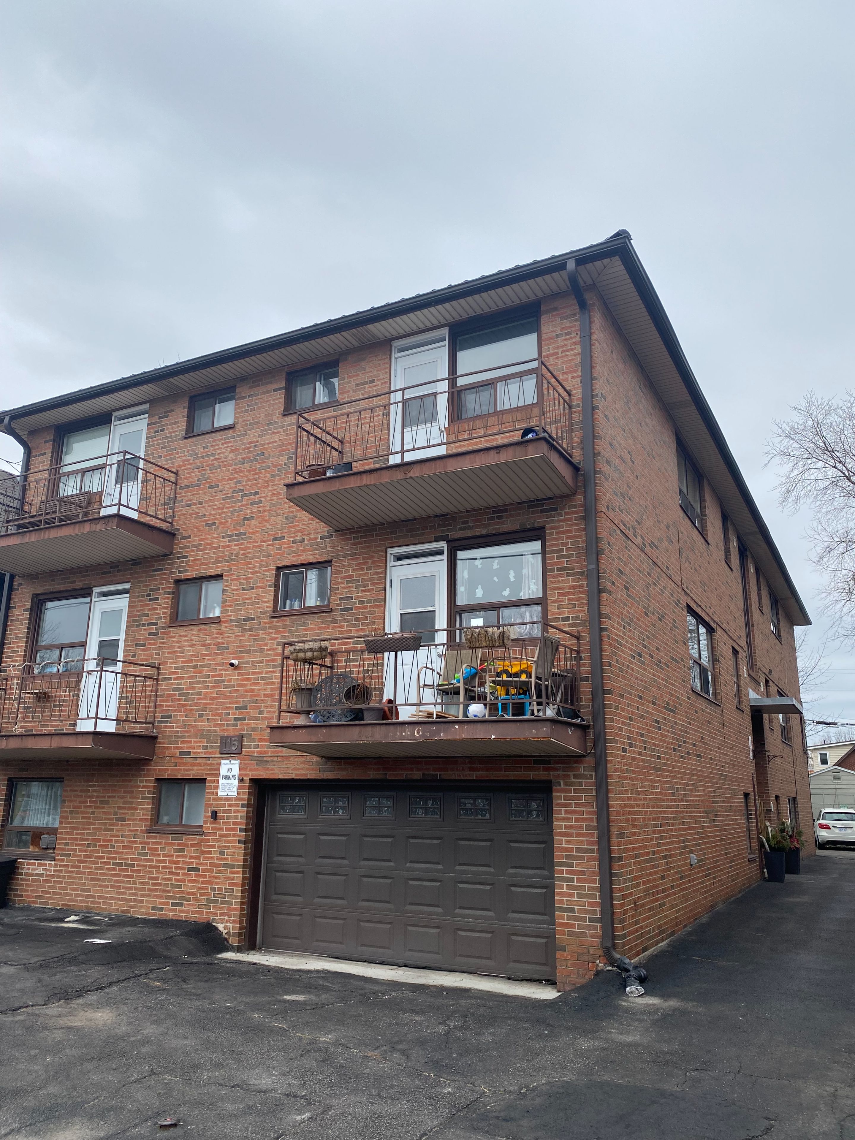 115 Eighth Street 5, Toronto, On M8v 3c5