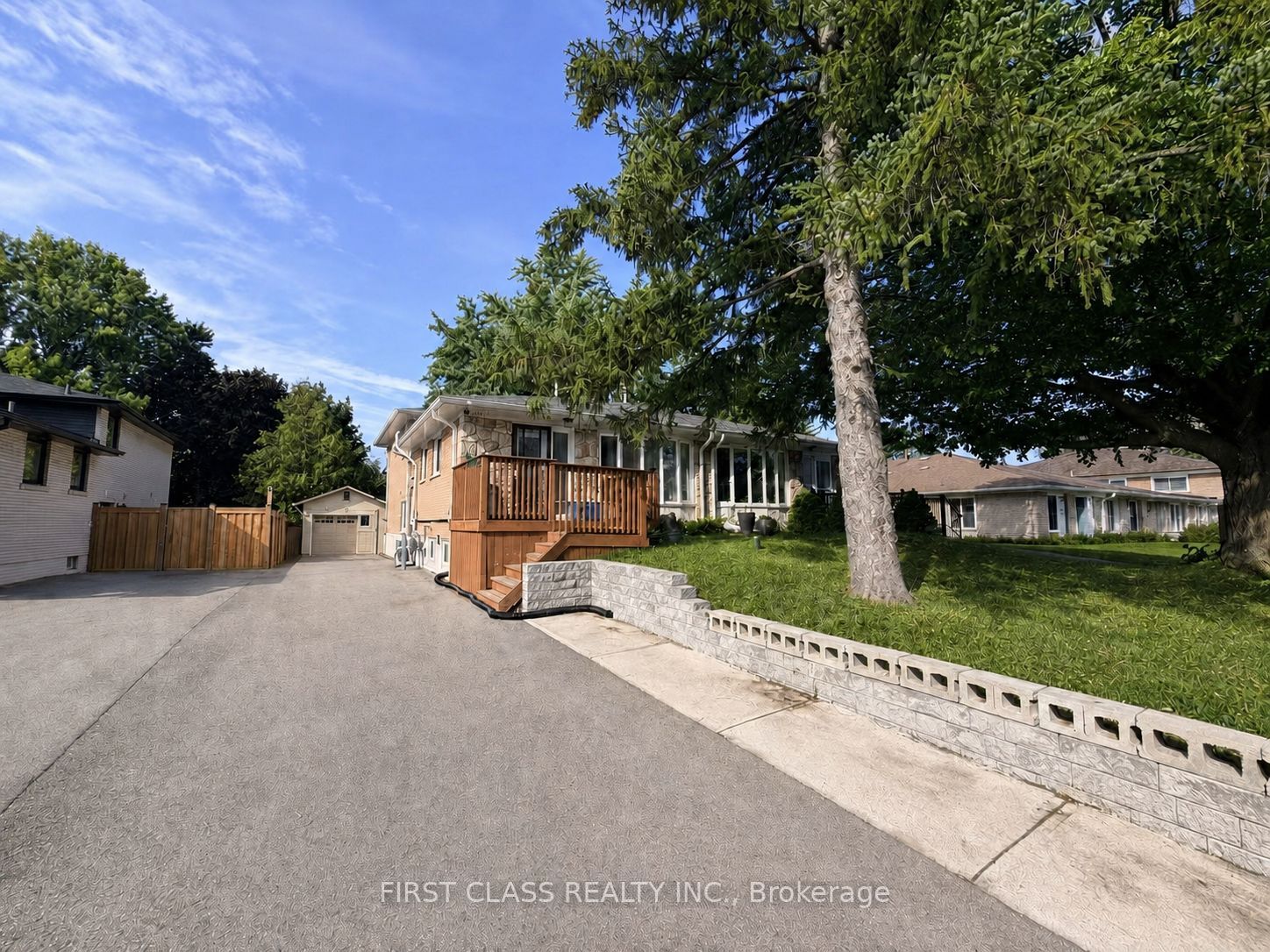 1323 Redbank Crescent, Oakville, On L6h 1y4