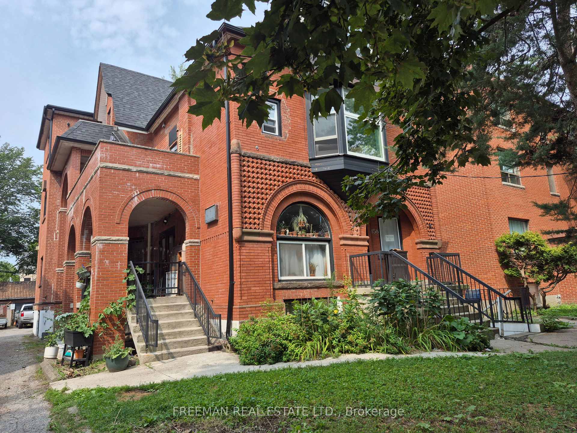 158 Dowling Avenue 204, Toronto, On M6k 3a6