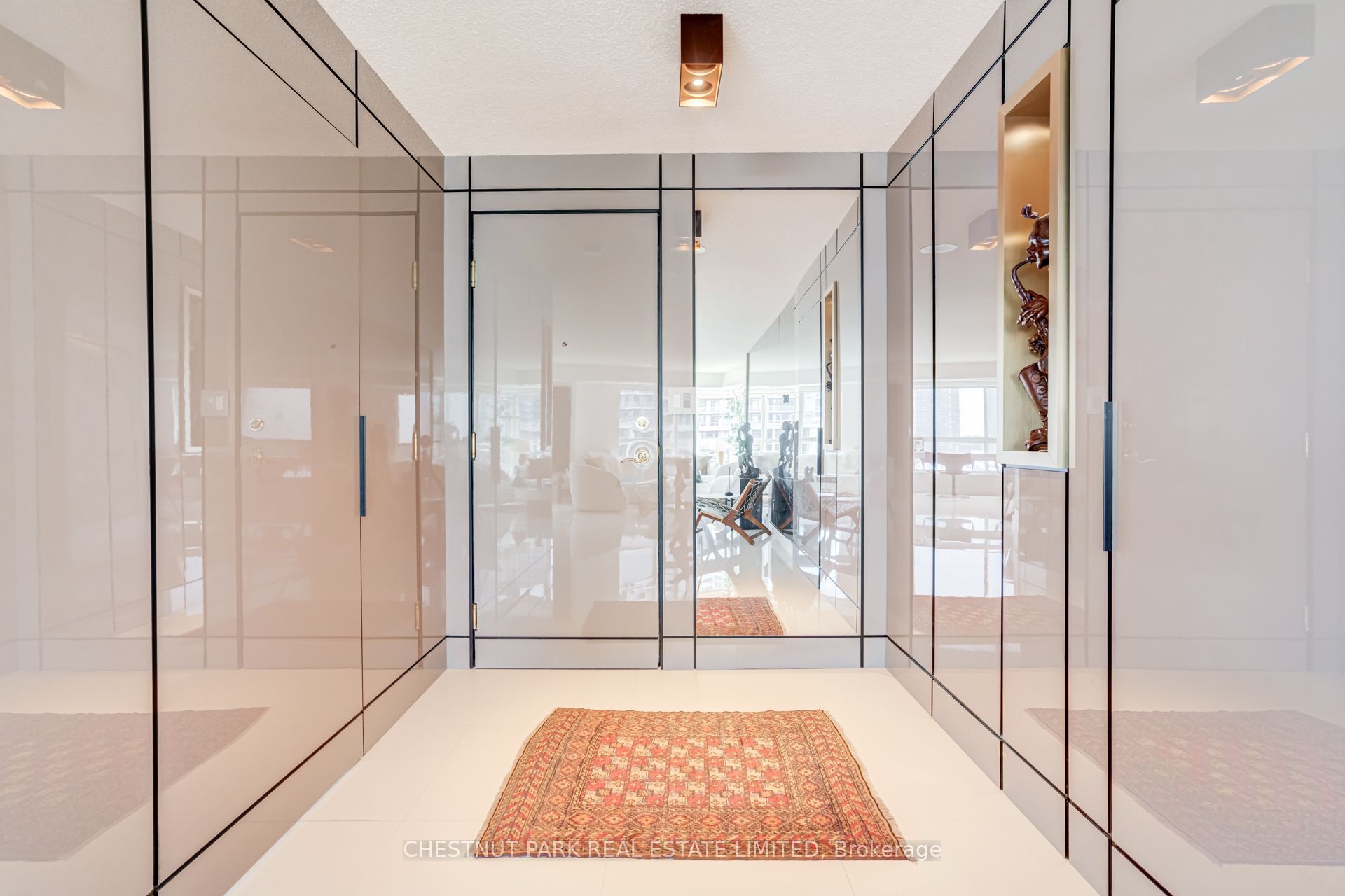 2111 Lake Shore Boulevard W 1208, Toronto, On M8v 4b2