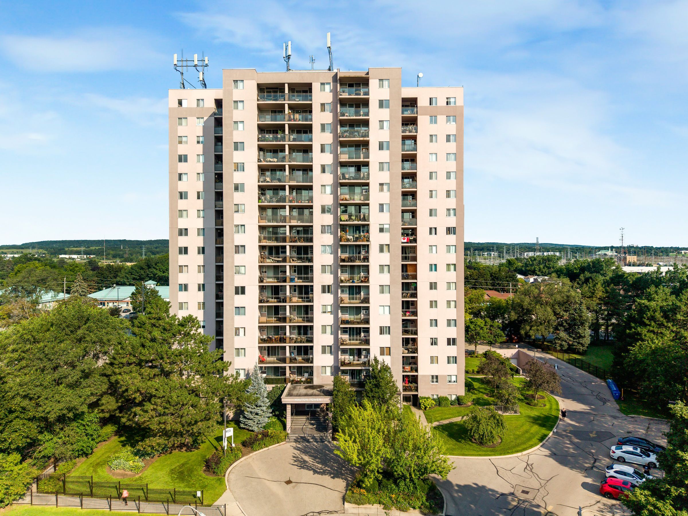 975 Warwick Court 708, Burlington, On L7t 3z7