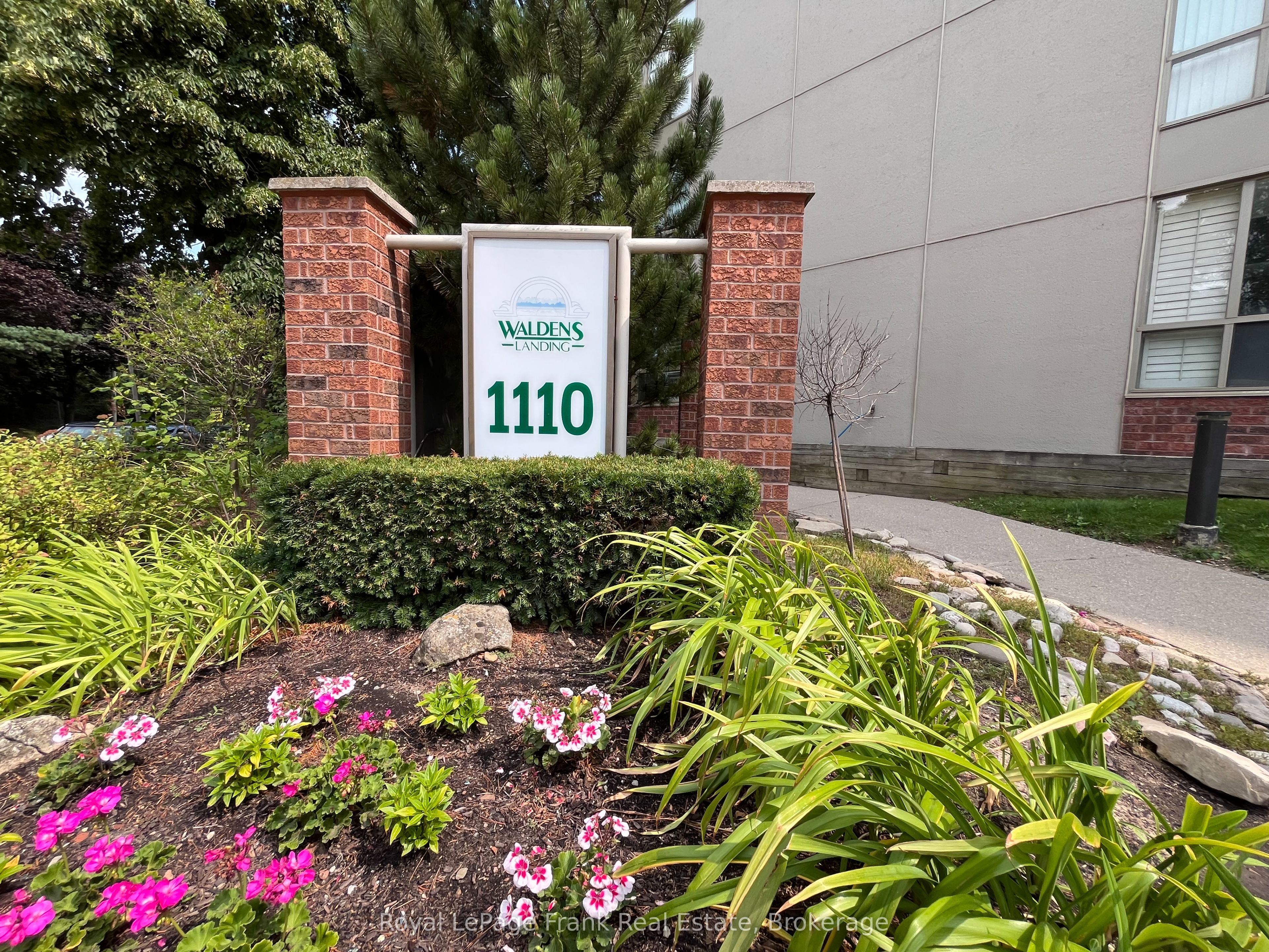 1110 Walden Circle 102, Mississauga, On L5j 4r3