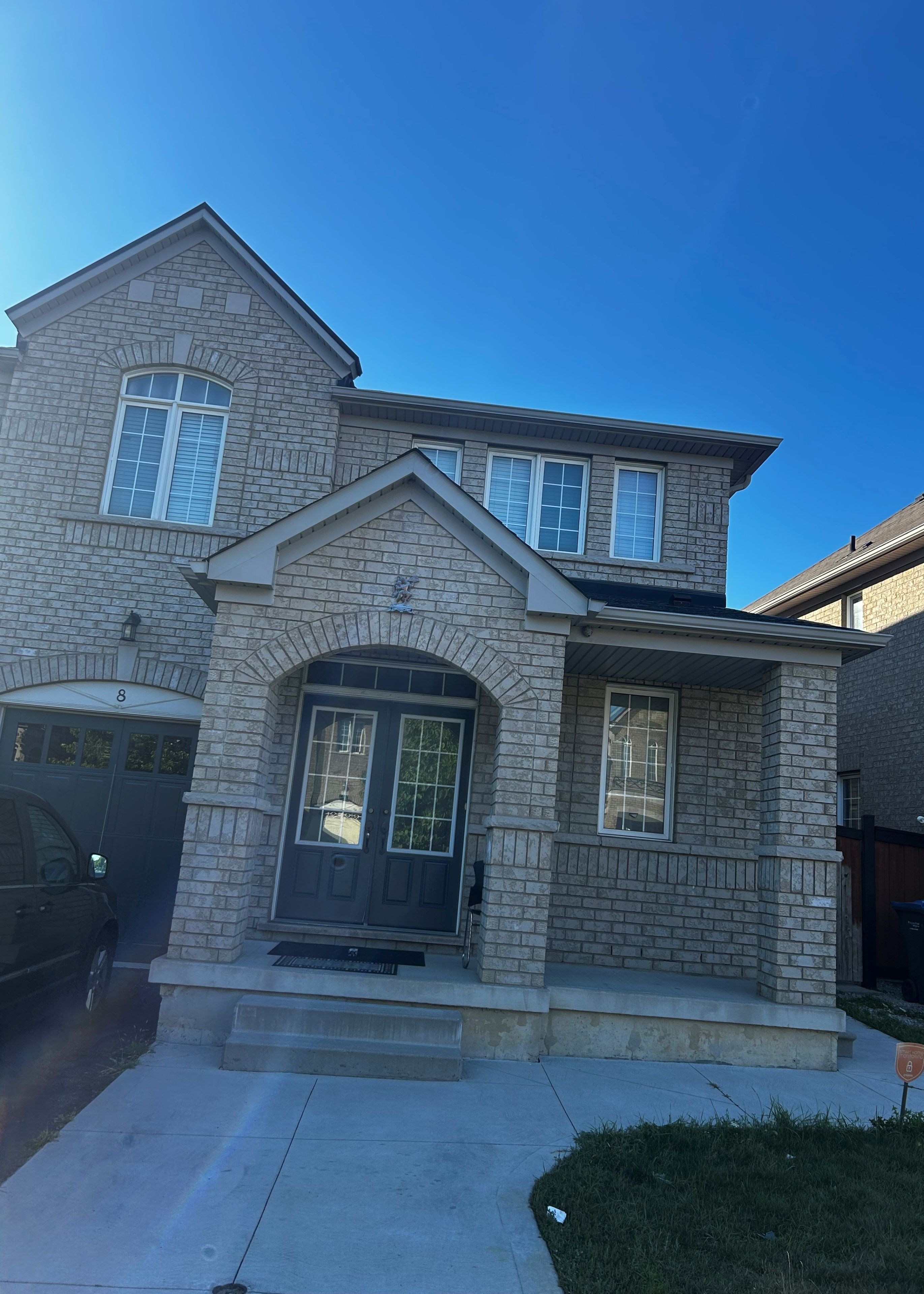 8 Sculptor Street, Brampton, On L6p 3h5
