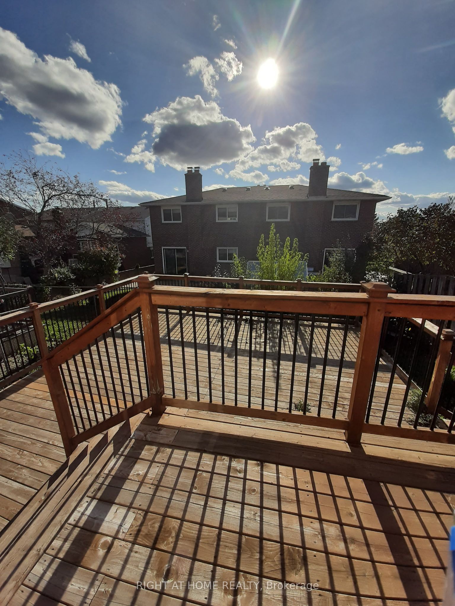 39 Hockley Path, Brampton, On L6v 3r2