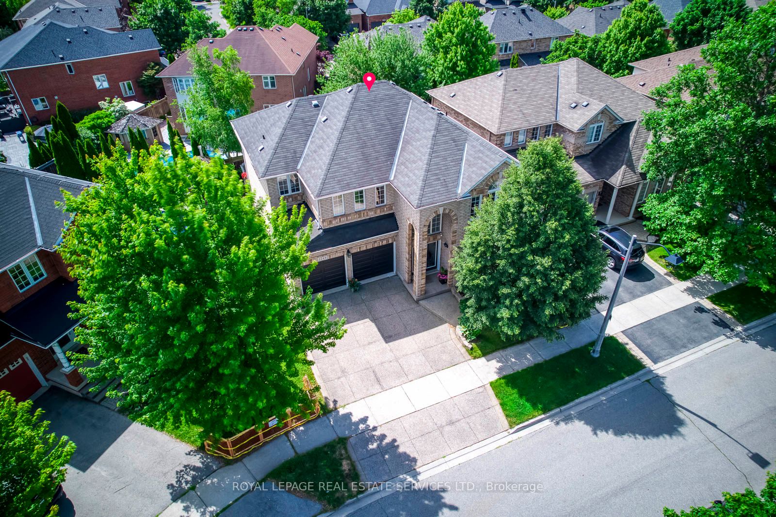 2249 Glazebrook Circle, Oakville, On L6m 5b5
