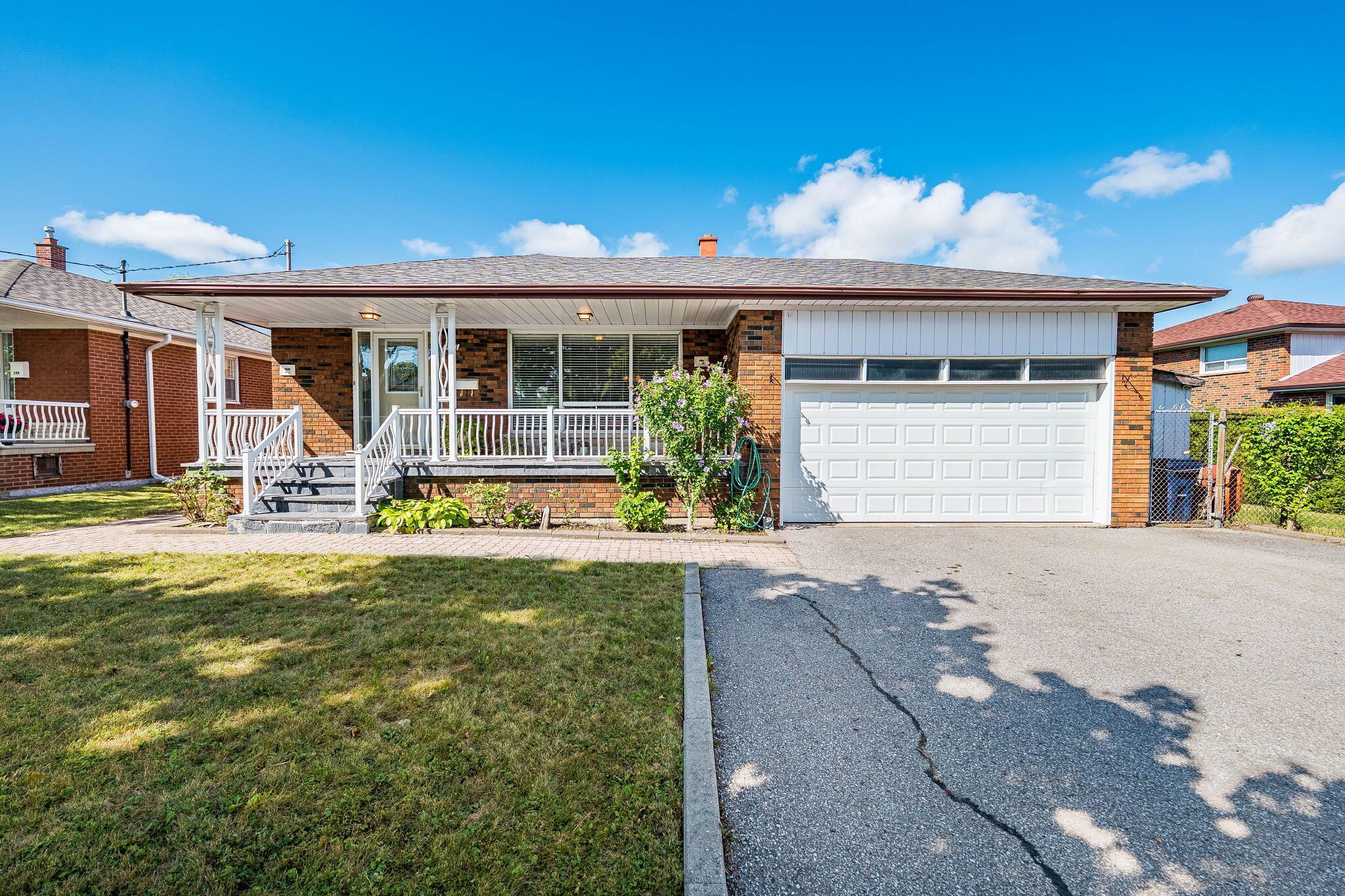 297 Derrydown Road, Toronto, On M3j 1s4