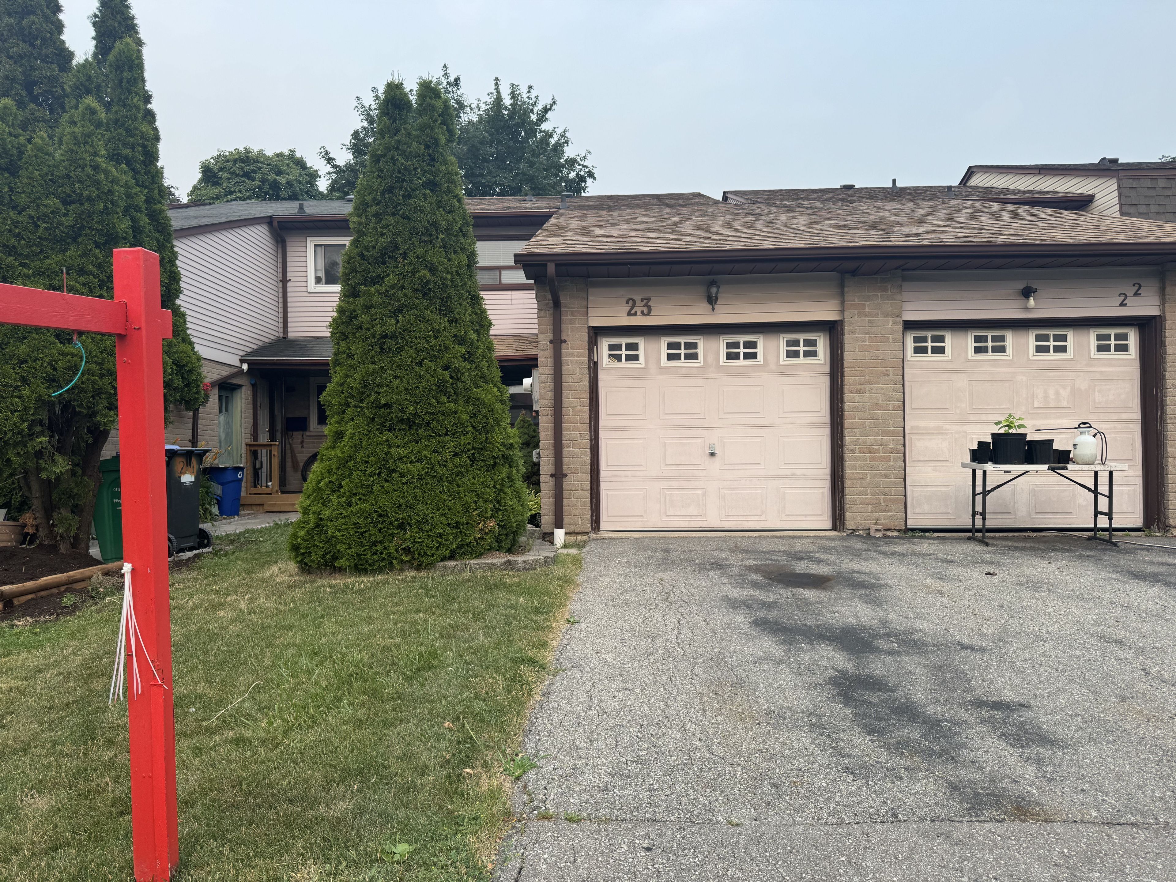 23 Scottsdale Court, Brampton, On L6w 3r8