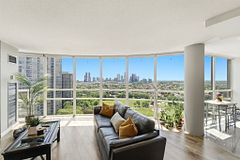 50 Eglinton Avenue W 2007, Mississauga, On L5r 3p5