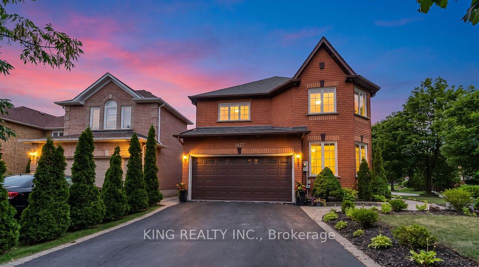 1427 Grossi Street, Mississauga, On L5v 1t9