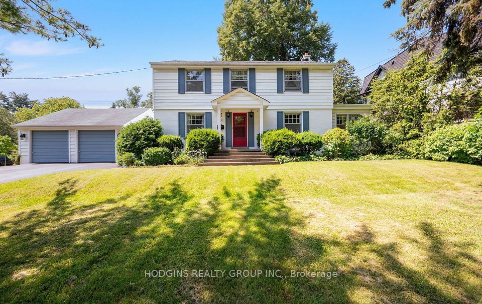 1558 Broadmoor Avenue, Mississauga, On L5g 3v1