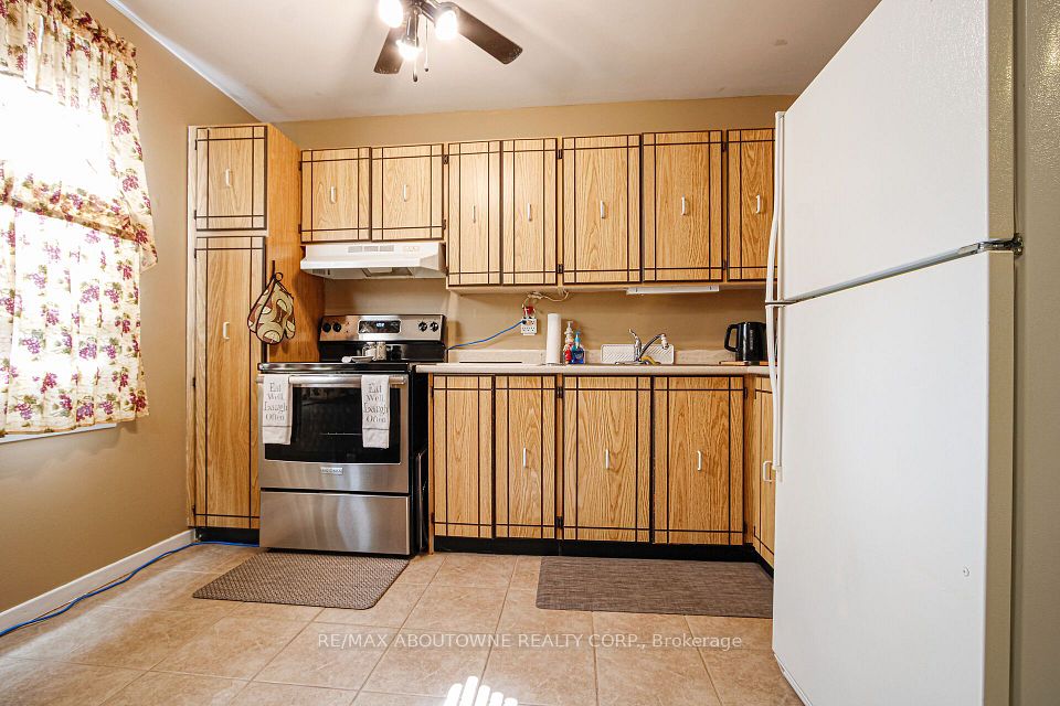 2440 Bromsgrove Road 50, Mississauga, On L5j 4j7