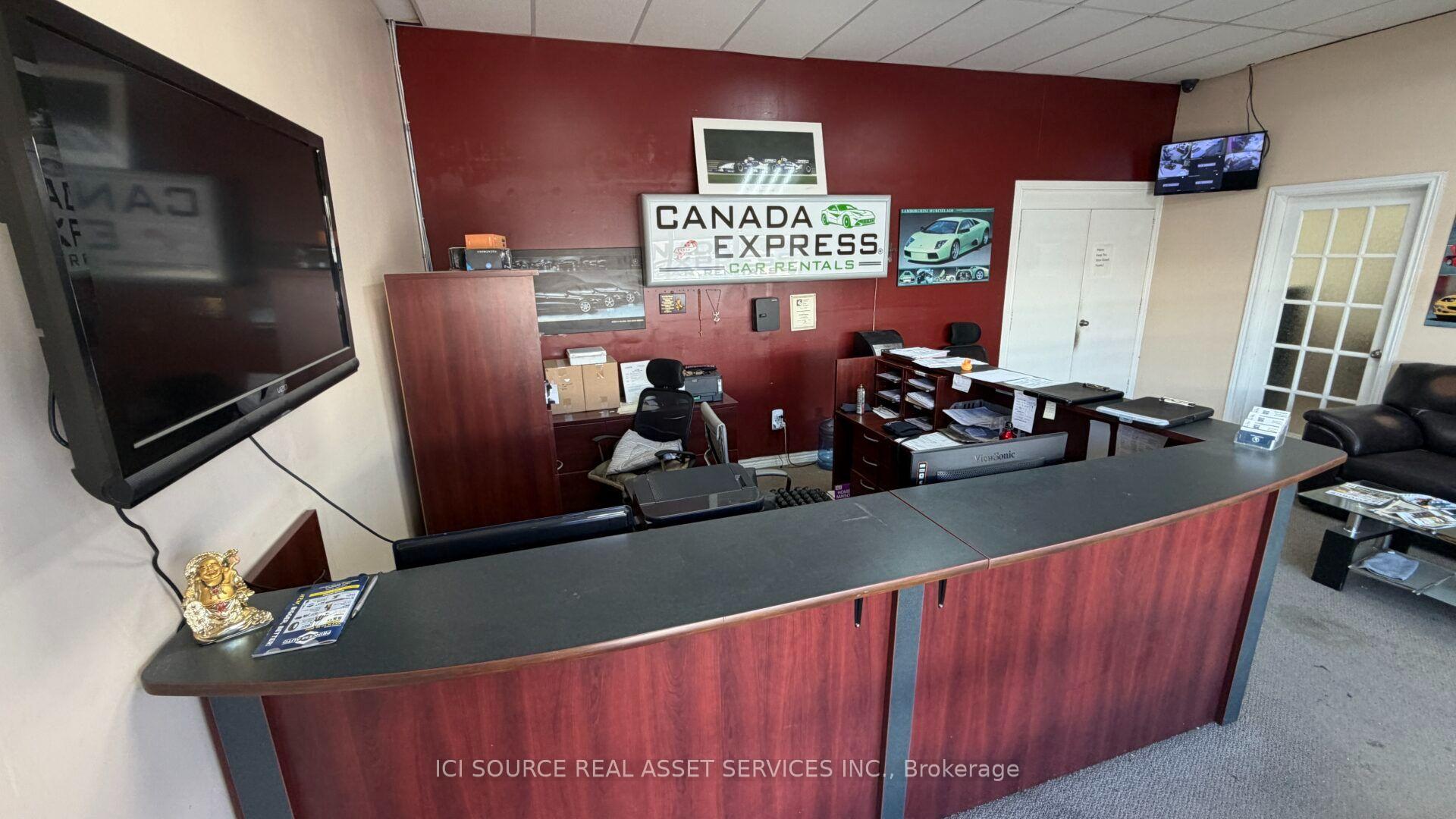 40 Regan Road 16-17, Brampton, On L7a 1b3