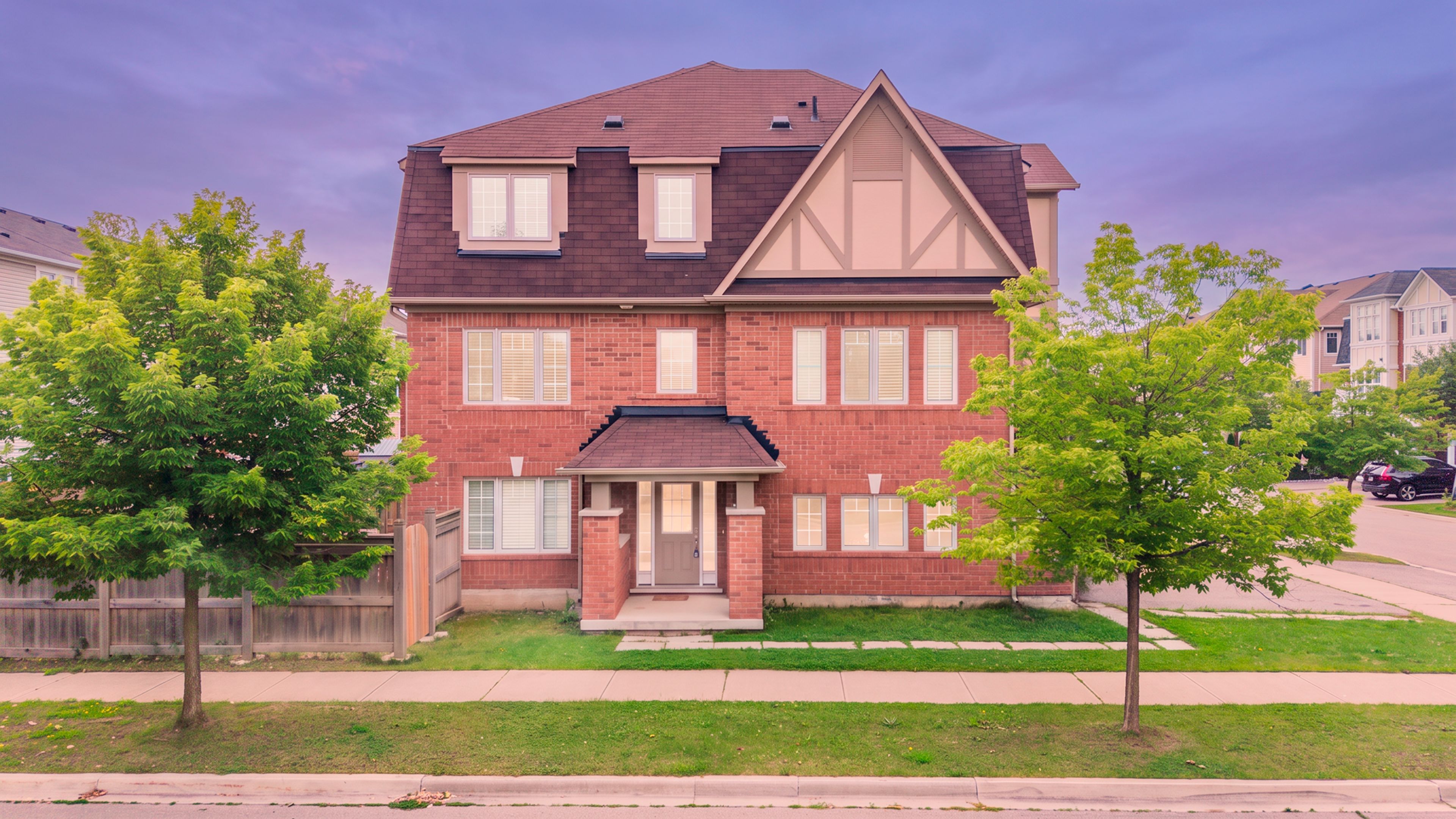 27 Midhope Way, Brampton, On L6y 5w6