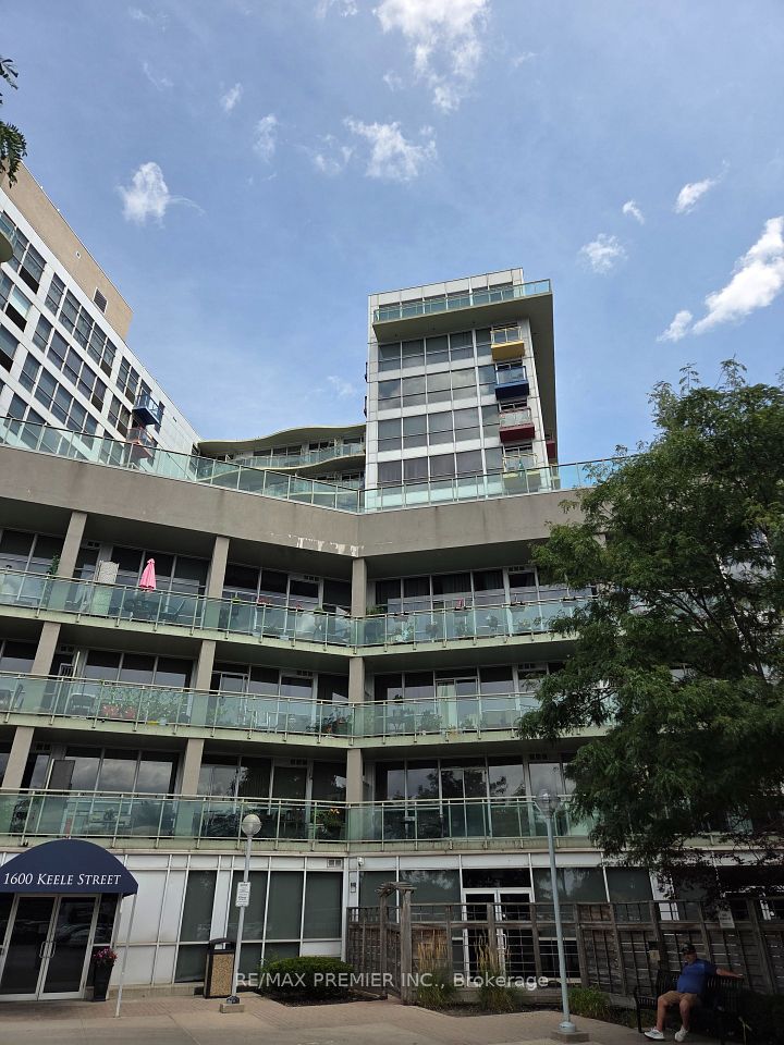 1600 Keele Street 819, Toronto, On M6n 5j1