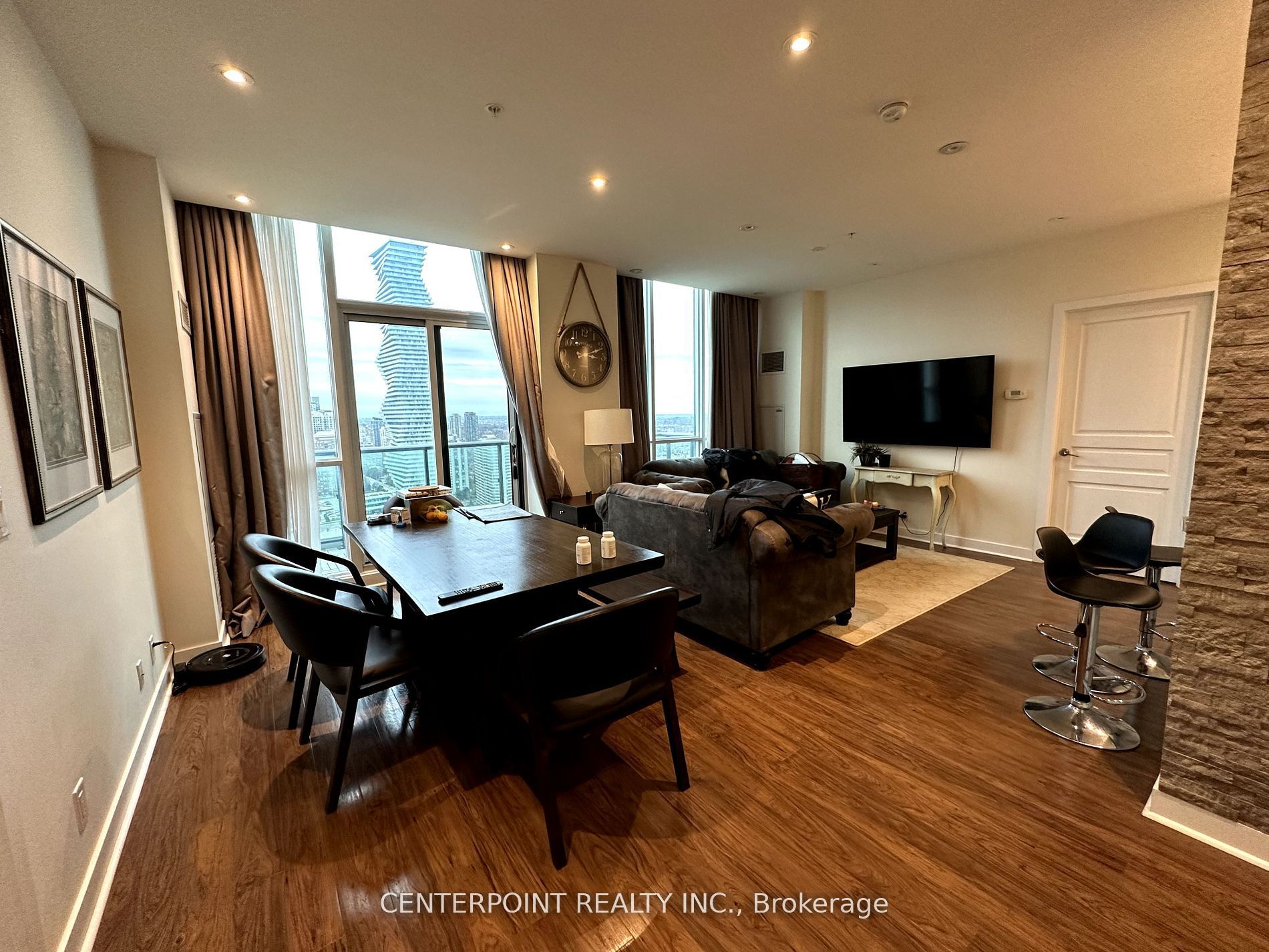 3985 Grand Park Drive 2806, Mississauga, On L5b 4a7