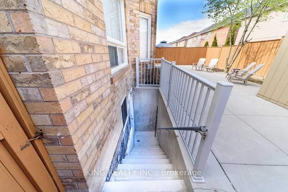 8 Ferncroft Place Basement, Brampton, On L7a 2z6