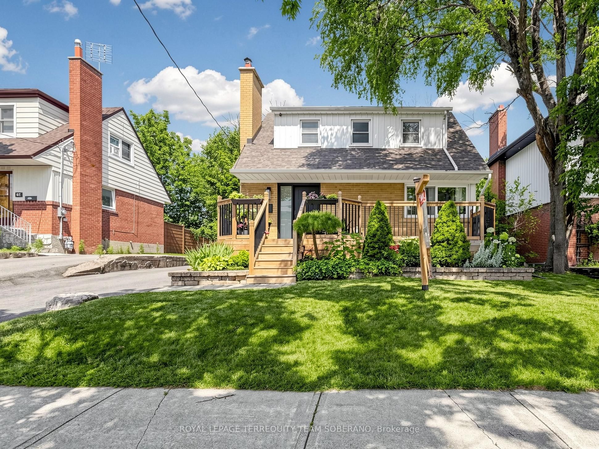 64 Clearbrooke Circle, Toronto, On M9w 2e5