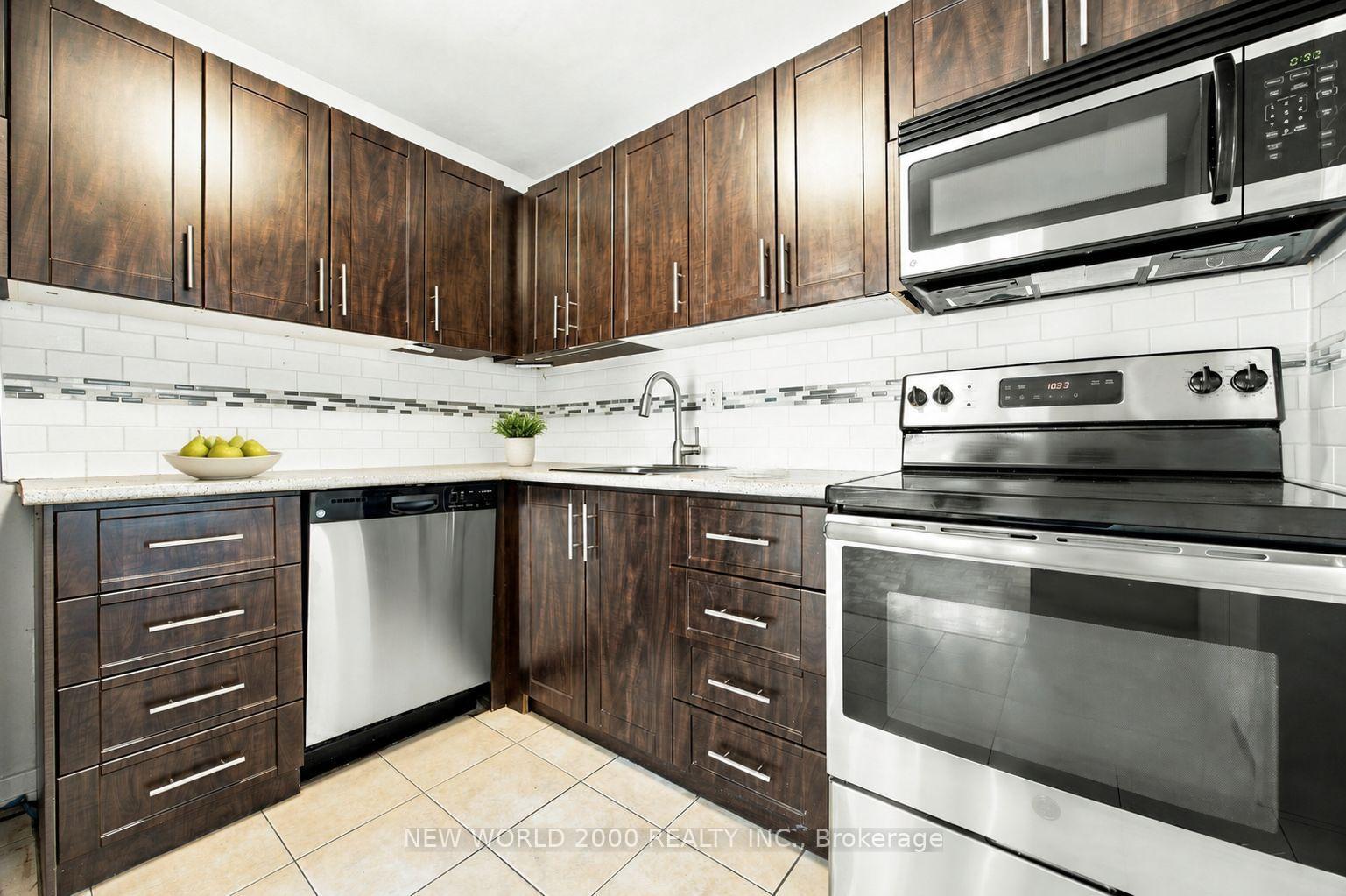 2300 Marine Drive 202, Oakville, On L6l 1c3