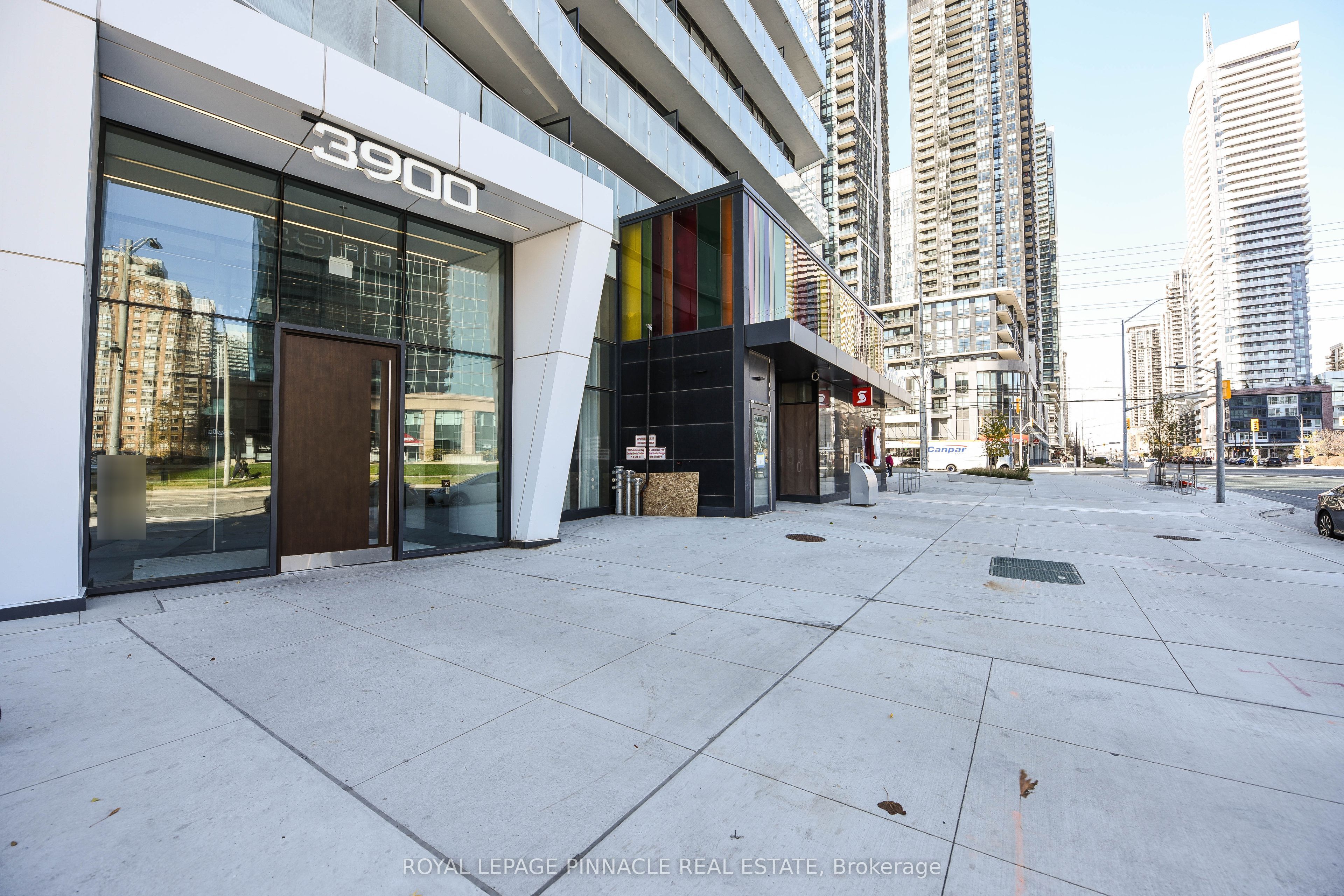 3900 Confederation Parkway 2802, Mississauga, On L5b 0k7