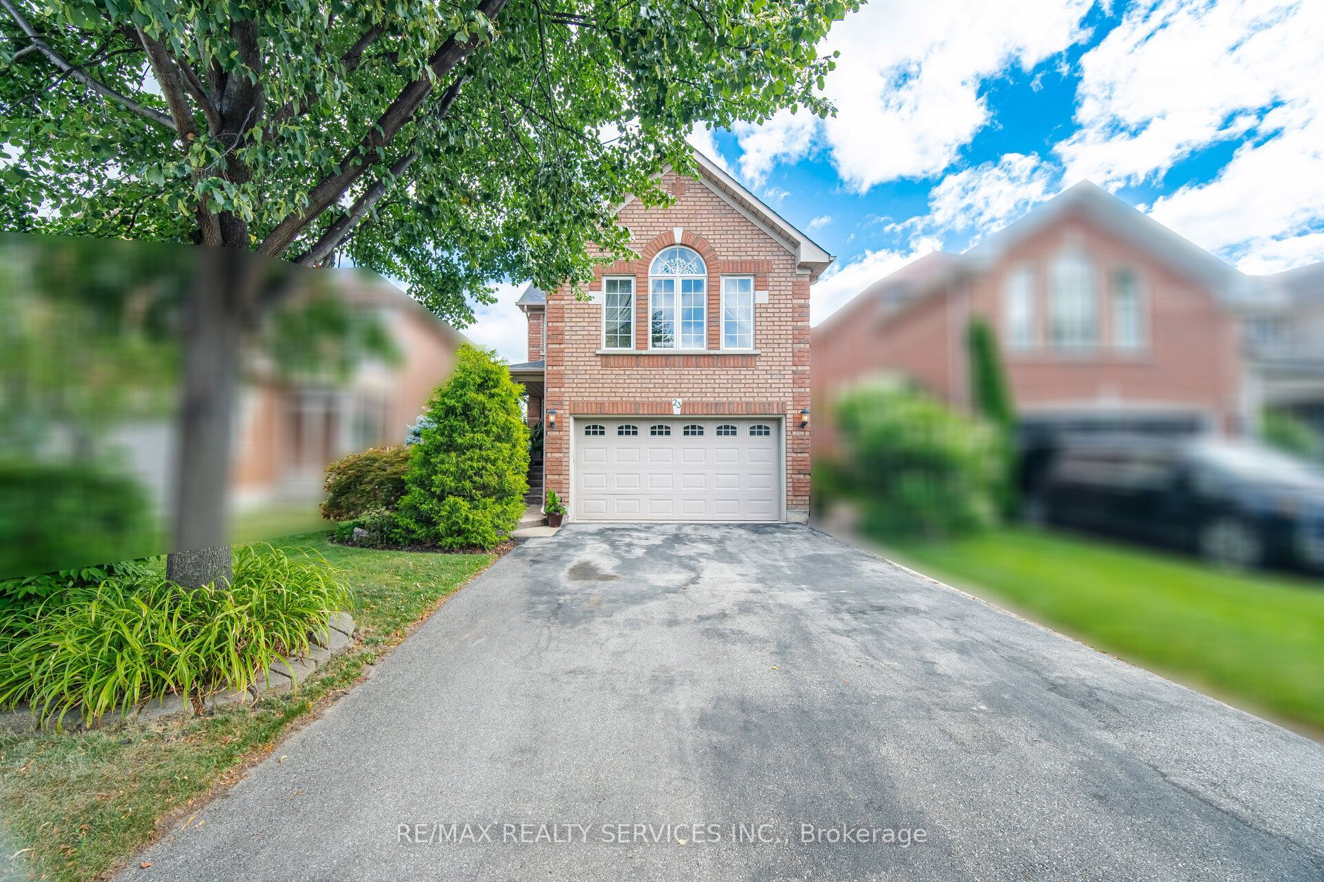 23 Swansea Meadows Drive, Brampton, On L7a 2c5