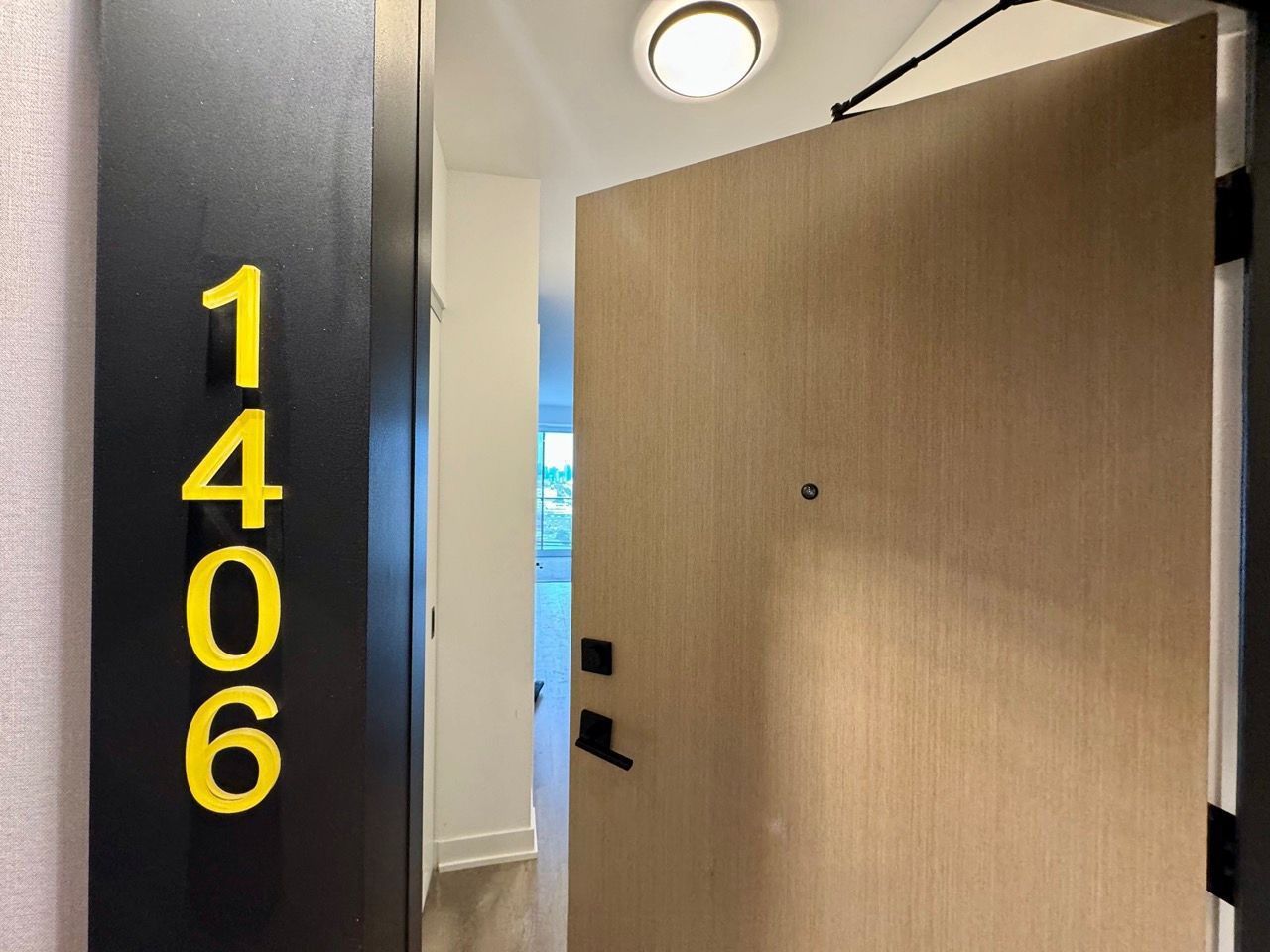36 Zorra Street 1406, Toronto, On M8z 4z7