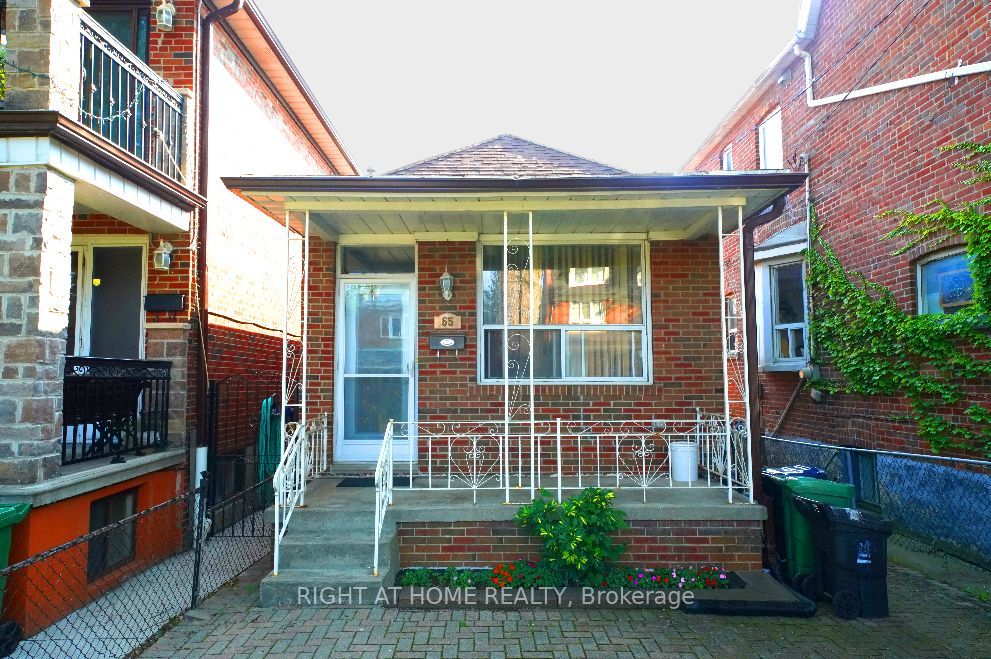 65 Salem Avenue, Toronto, On M6h 3c2
