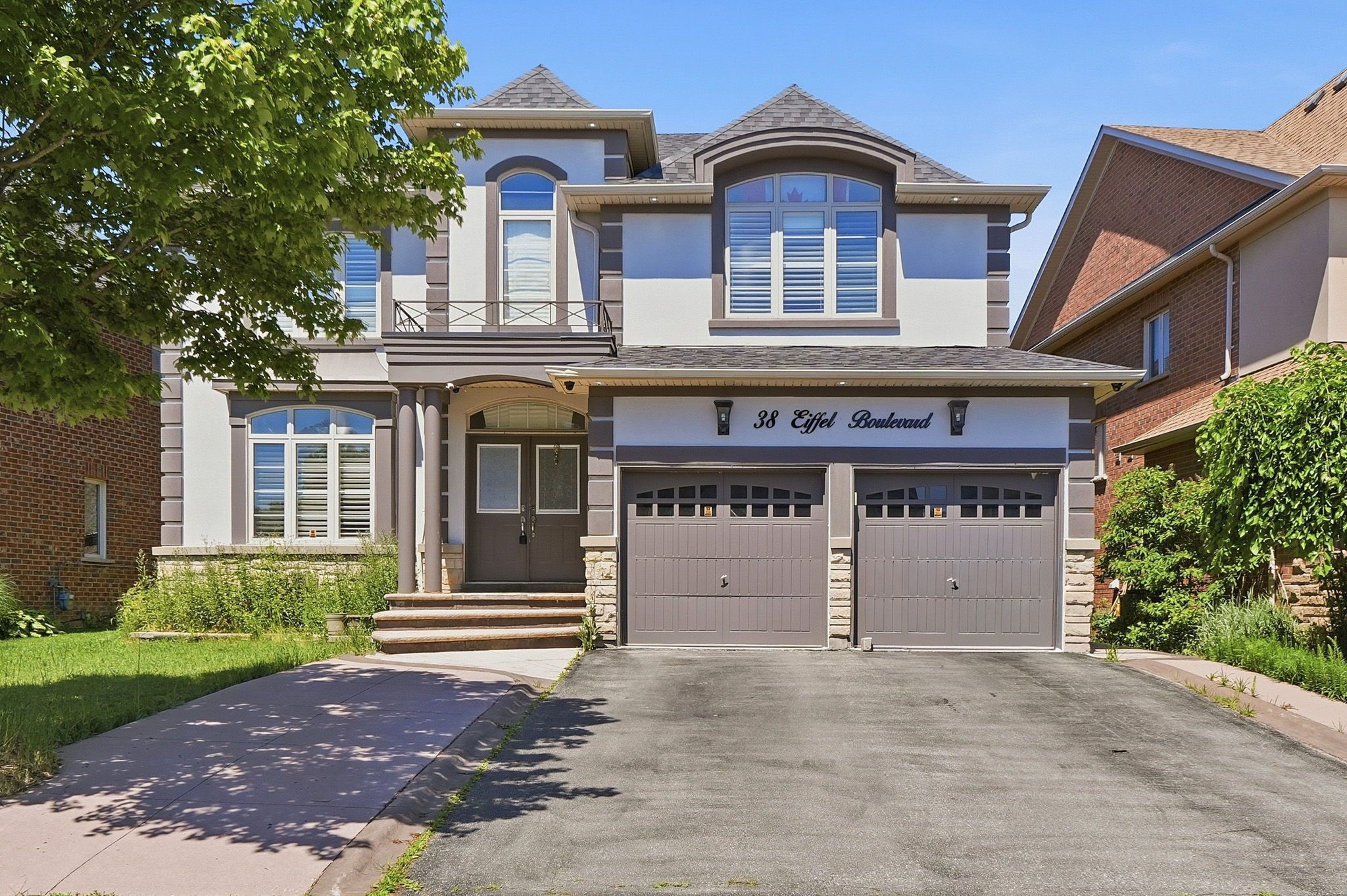 38 Eiffel Boulevard, Brampton, On L6p 1w3