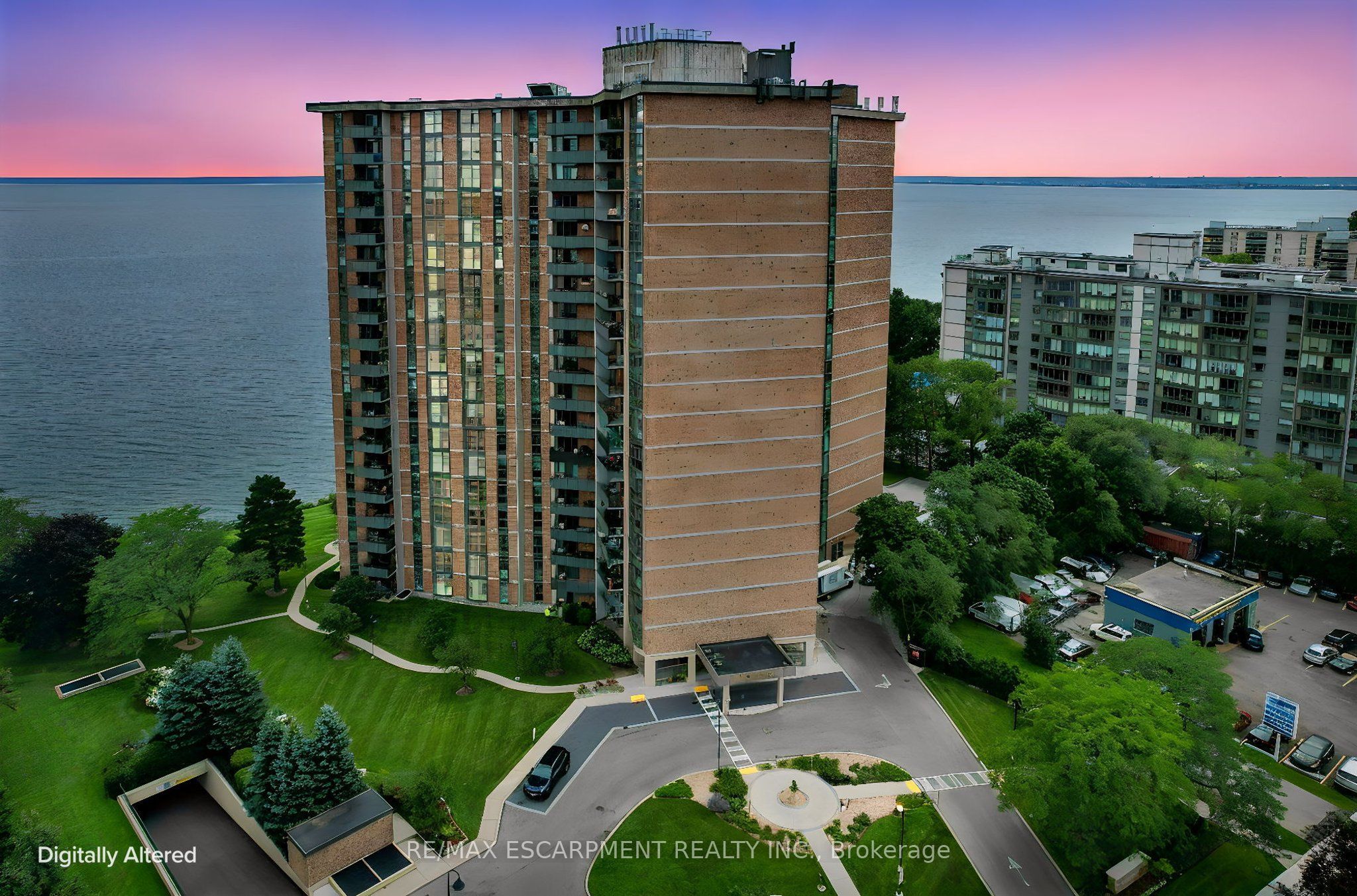5250 Lakeshore Road 1207, Burlington, On L7l 5l2
