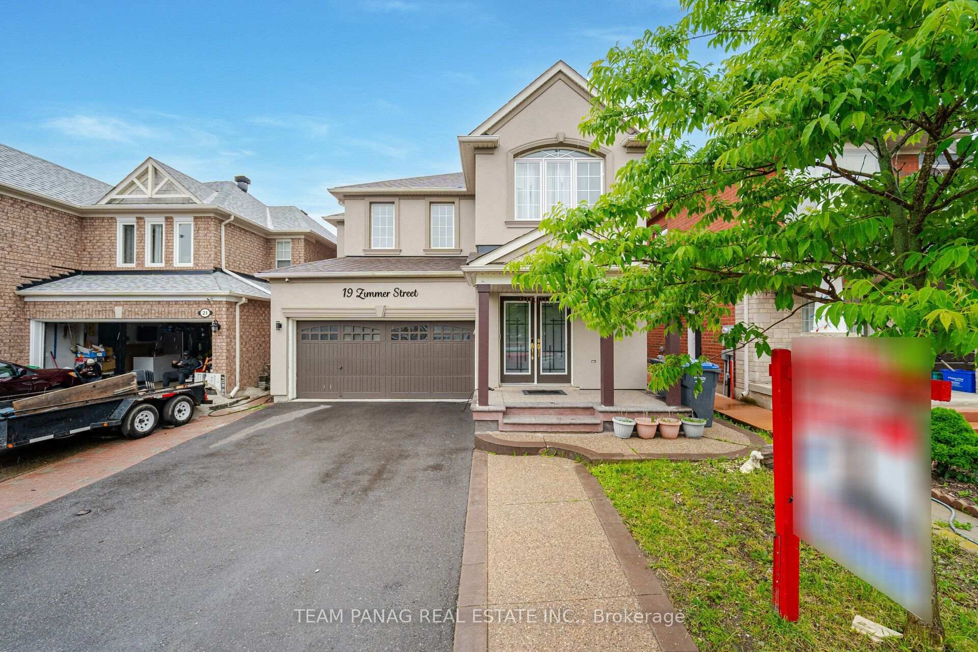19 Zimmer Street, Brampton, On L6s 6l3